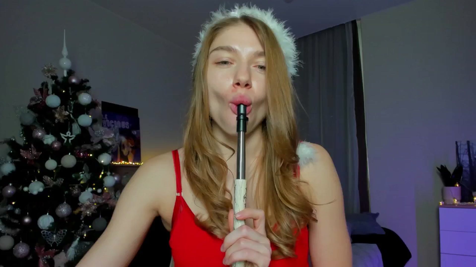 Gallery image thumbnail from Make_my_Luck's myfreecams stream on, 12/25/2024, 07:12 image 6 of 20