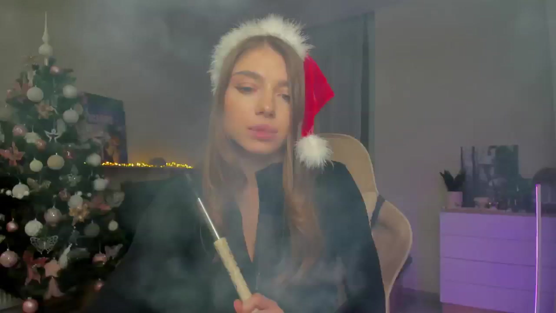 Gallery image thumbnail from Make_my_Luck's myfreecams stream on, 12/26/2024, 13:34 image 8 of 20