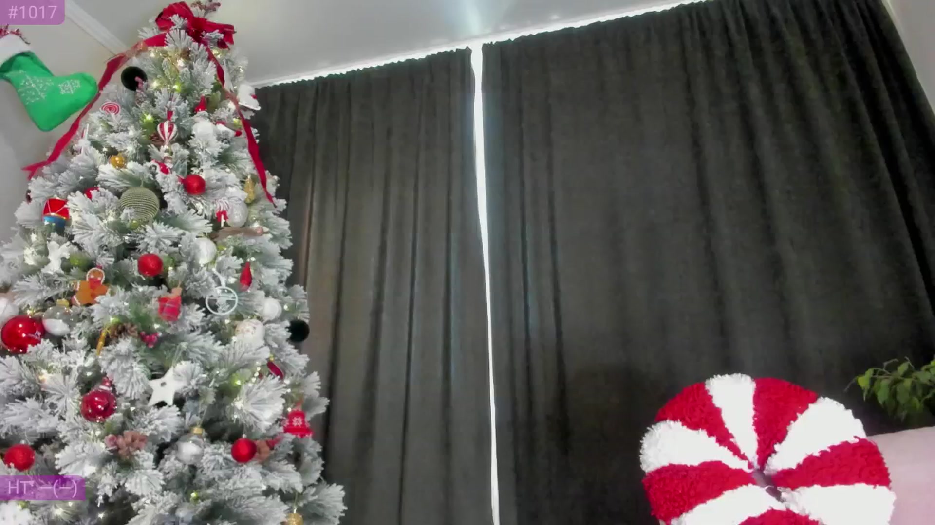 Gallery image thumbnail from Make_my_Luck's myfreecams stream on, 12/30/2024, 07:31 image 4 of 20