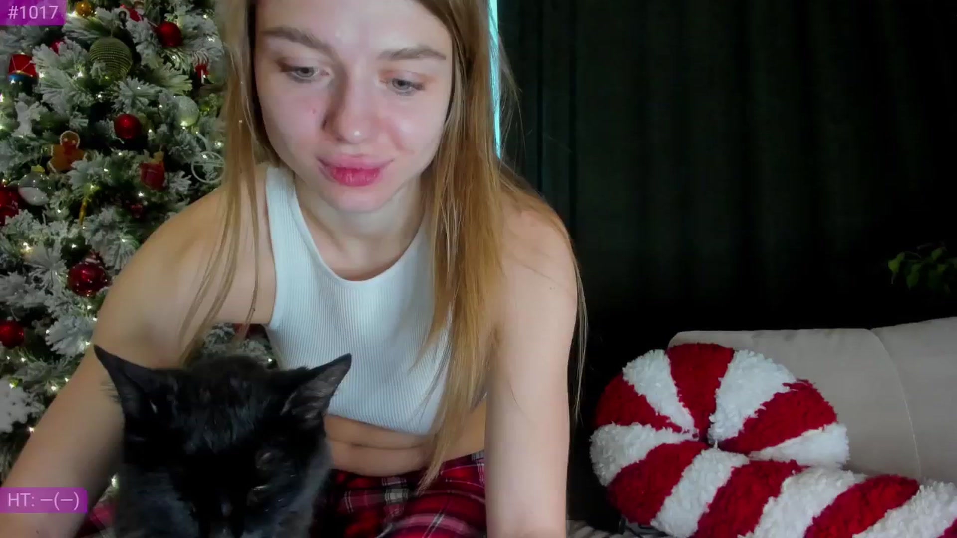 Gallery image thumbnail from Make_my_Luck's myfreecams stream on, 12/30/2024, 07:31 image 10 of 20