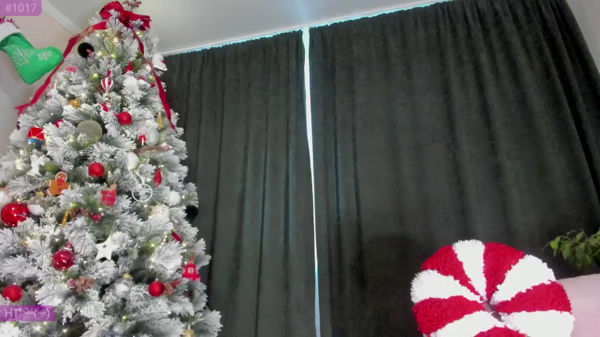 Gallery image thumbnail from Make_my_Luck's myfreecams stream on, 12/30/2024, 07:31 image 3 of 20