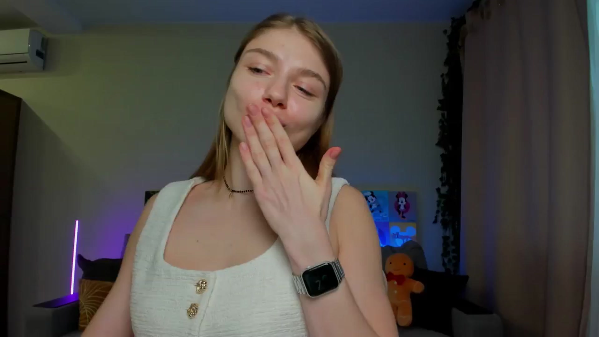 Gallery image thumbnail from Make_my_Luck's myfreecams stream on, 01/09/2025, 09:12 image 3 of 20