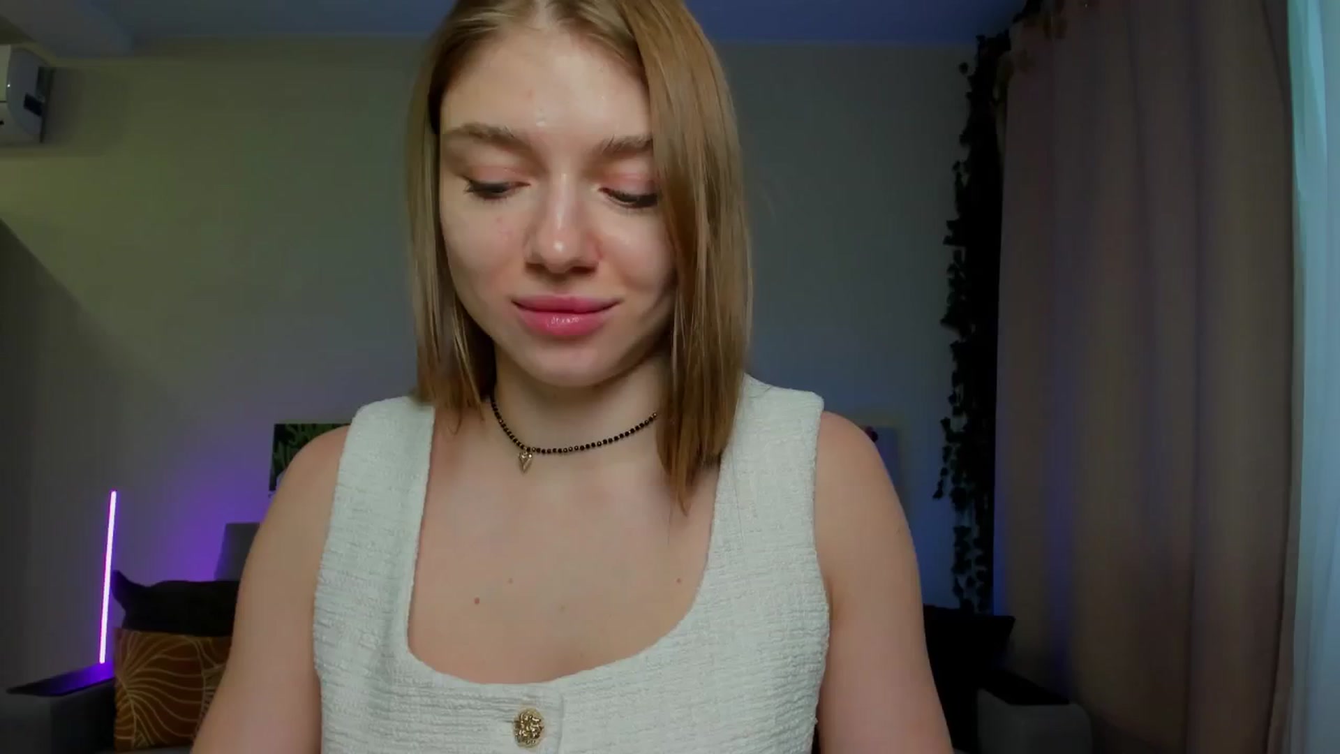 Gallery image thumbnail from Make_my_Luck's myfreecams stream on, 01/09/2025, 09:12 image 2 of 20