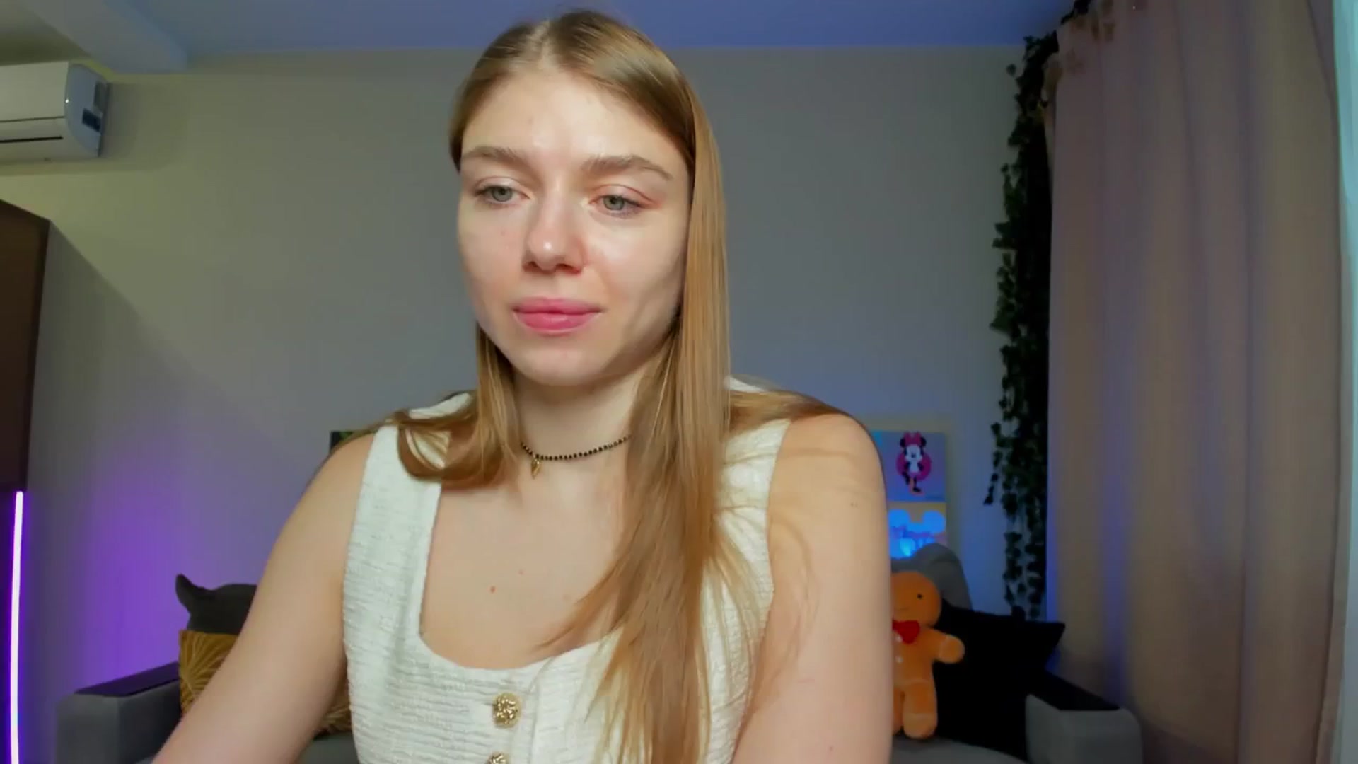 Gallery image thumbnail from Make_my_Luck's myfreecams stream on, 01/09/2025, 09:12 image 5 of 20