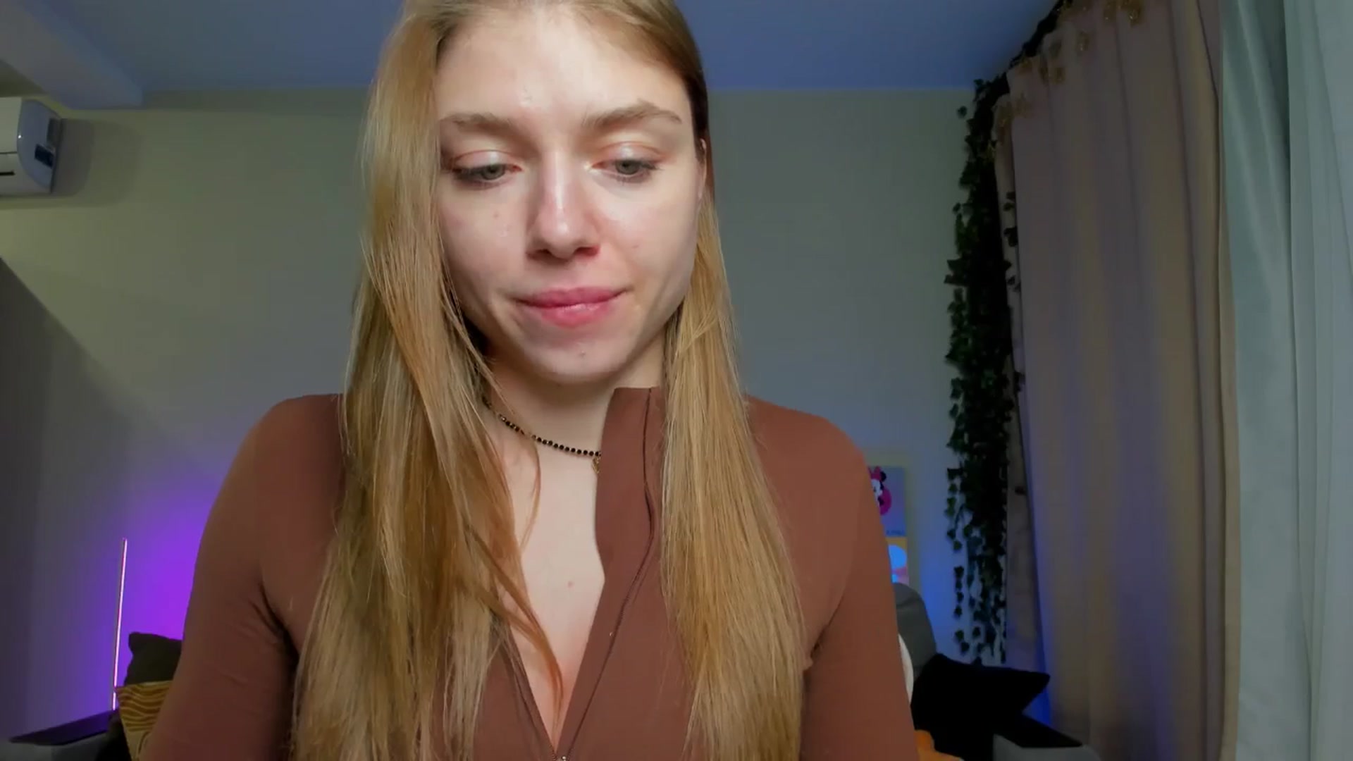 Gallery image thumbnail from Make_my_Luck's myfreecams stream on, 01/13/2025, 19:54 image 4 of 20
