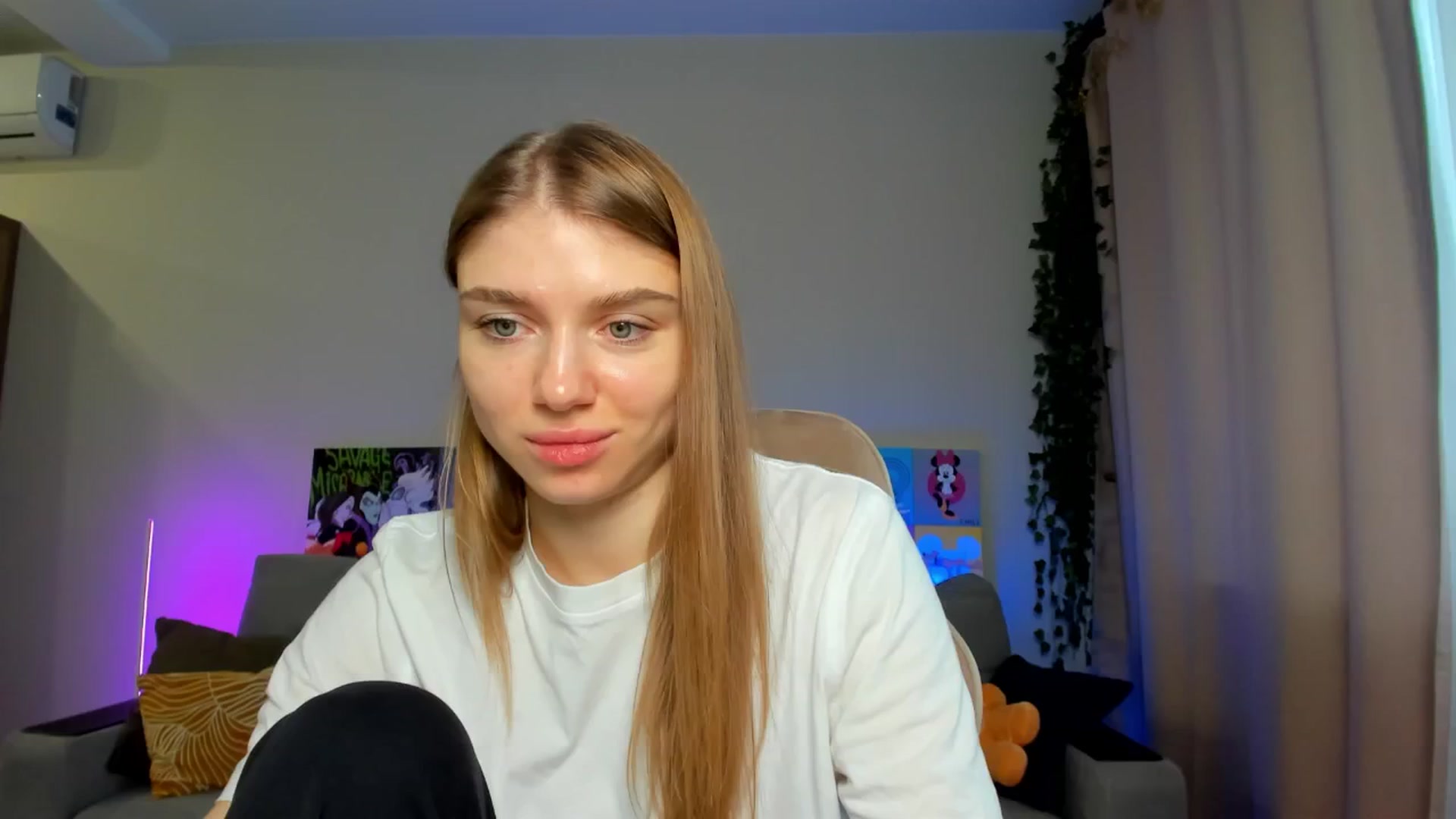 Gallery image thumbnail from Make_my_Luck's myfreecams stream on, 01/15/2025, 08:16 image 6 of 20