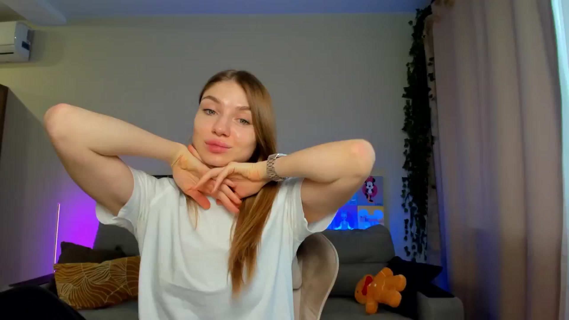 Gallery image thumbnail from Make_my_Luck's myfreecams stream on, 01/15/2025, 08:16 image 5 of 20