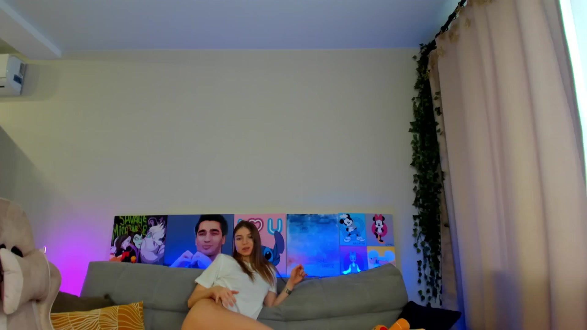 Gallery image thumbnail from Make_my_Luck's myfreecams stream on, 01/15/2025, 08:32 image 18 of 20