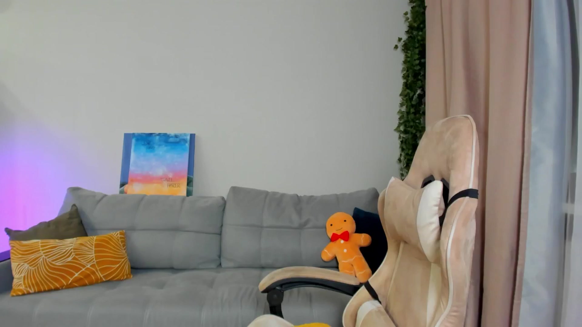 Gallery image thumbnail from Make_my_Luck's myfreecams stream on, 01/28/2025, 18:48 image 9 of 20