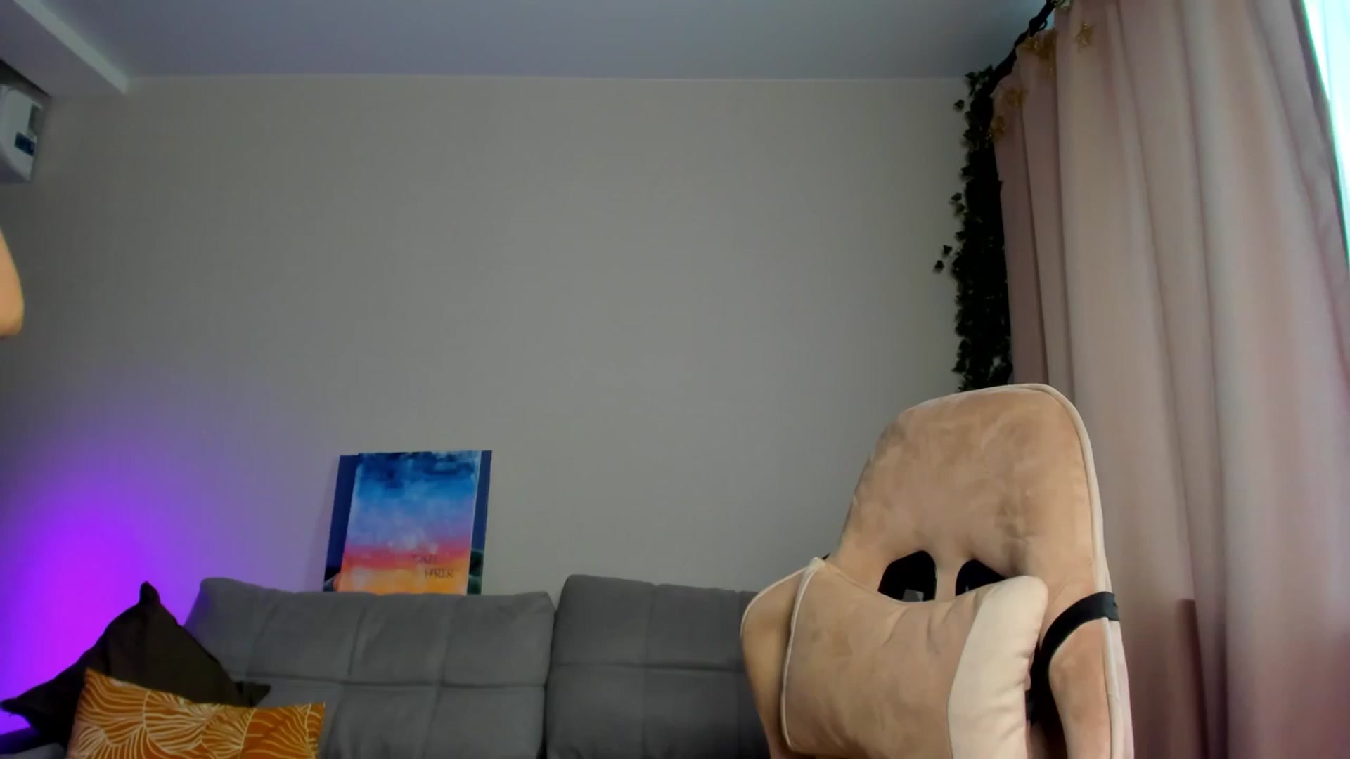 Gallery image thumbnail from Make_my_Luck's myfreecams stream on, 01/30/2025, 07:16 image 12 of 20