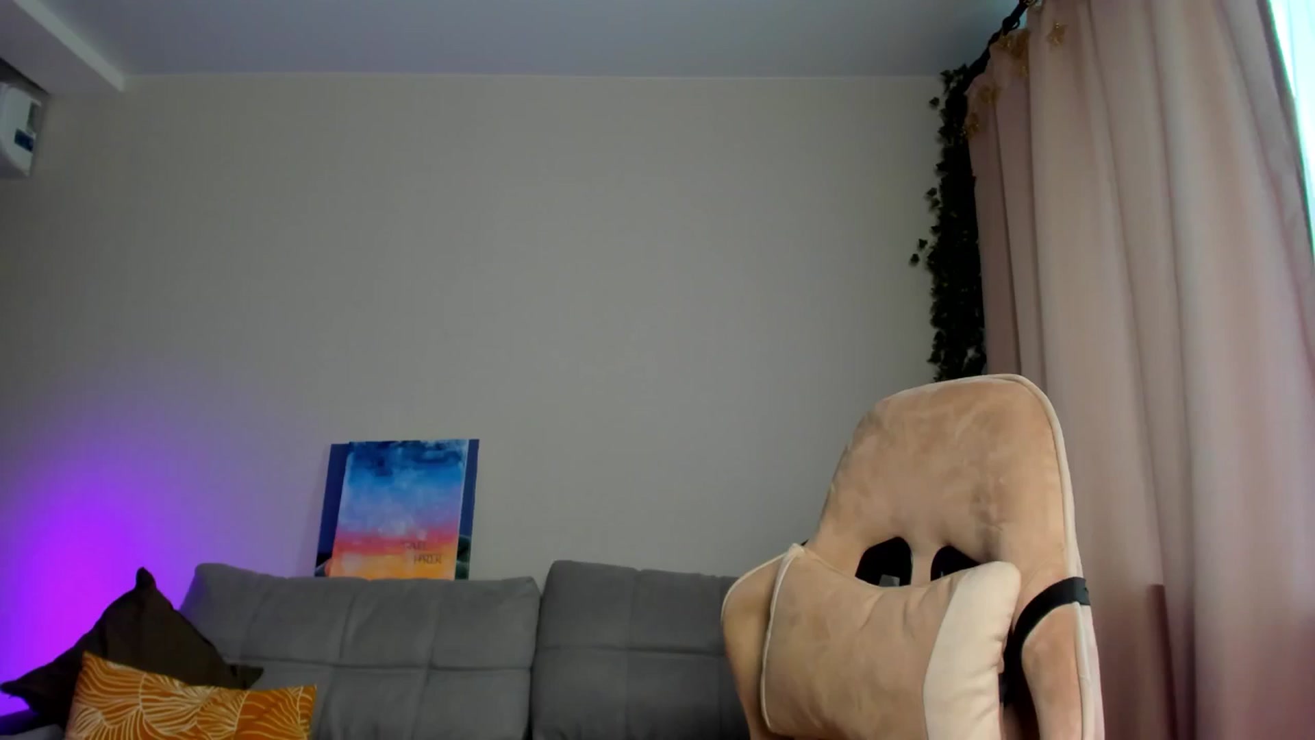 Gallery image thumbnail from Make_my_Luck's myfreecams stream on, 01/30/2025, 07:16 image 11 of 20