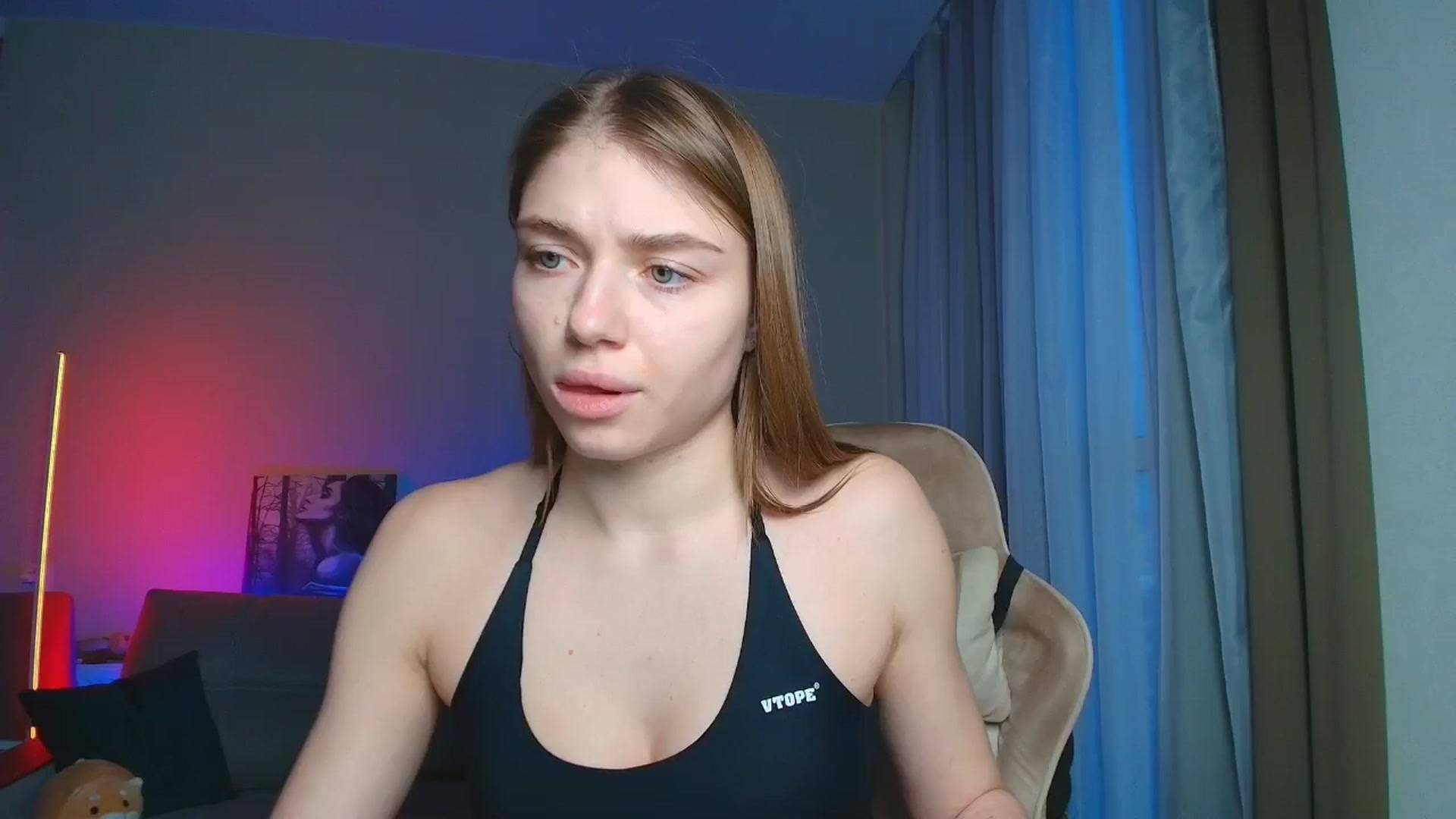 Gallery image thumbnail from Make_my_Luck's myfreecams stream on, 02/17/2025, 14:46 image 4 of 20