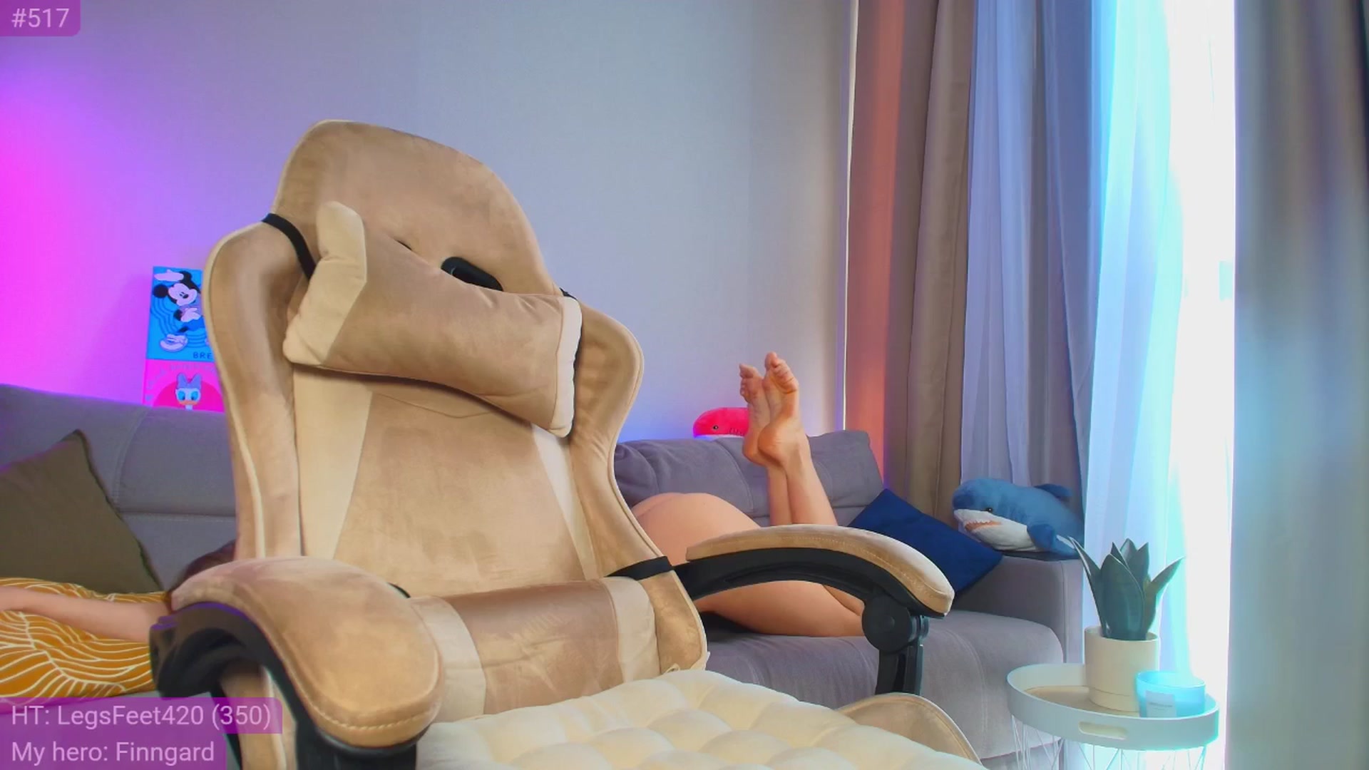 Gallery image thumbnail from Make_my_Luck's myfreecams stream on, 02/26/2025, 09:14 image 10 of 20