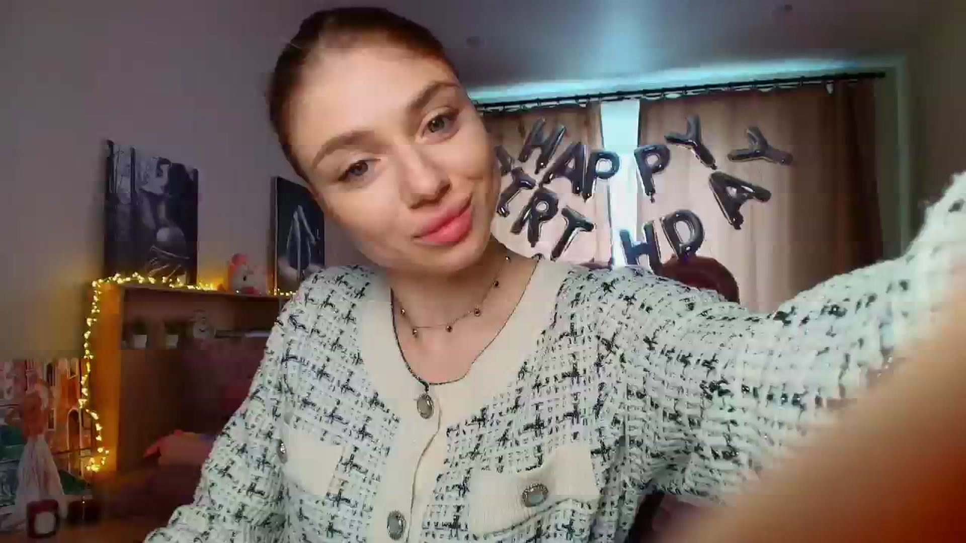 Gallery image thumbnail from Make_my_Luck's myfreecams stream on, 03/05/2025, 07:17 image 17 of 20