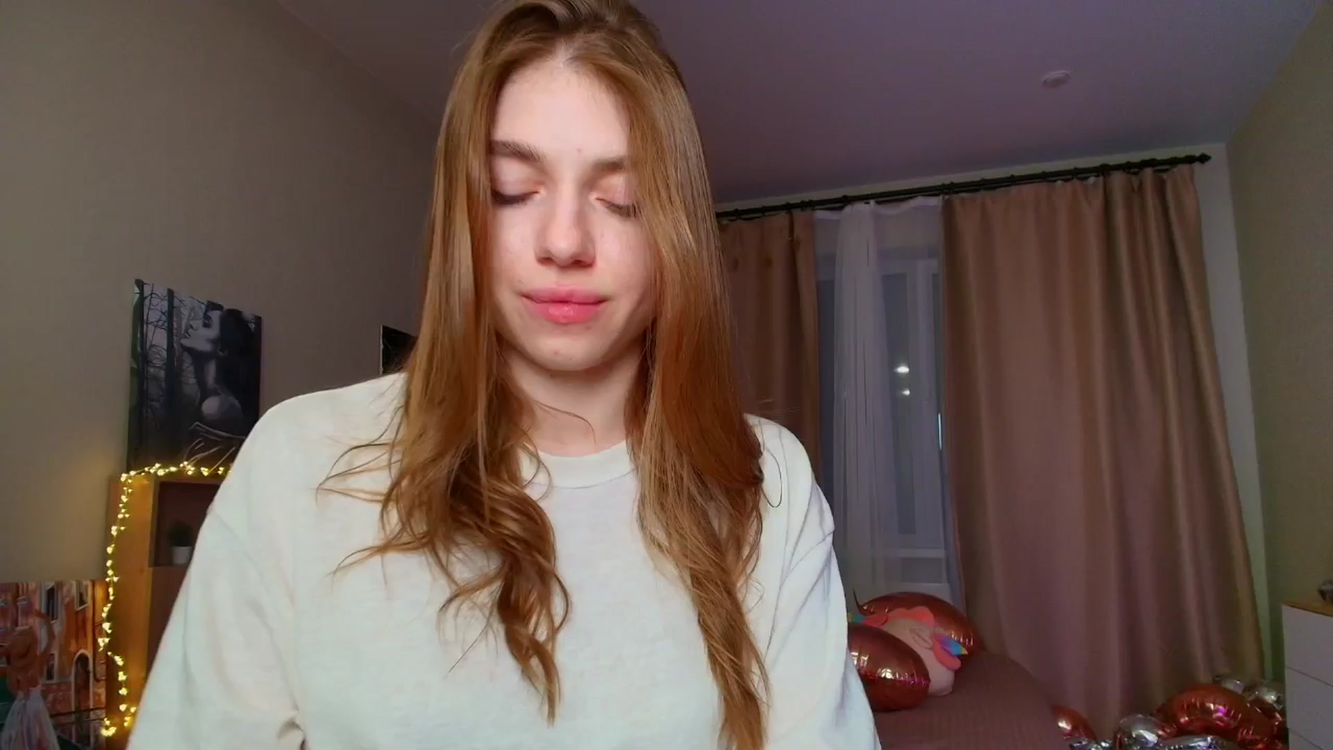 Gallery image thumbnail from Make_my_Luck's myfreecams stream on, 03/16/2025, 16:25 image 7 of 20