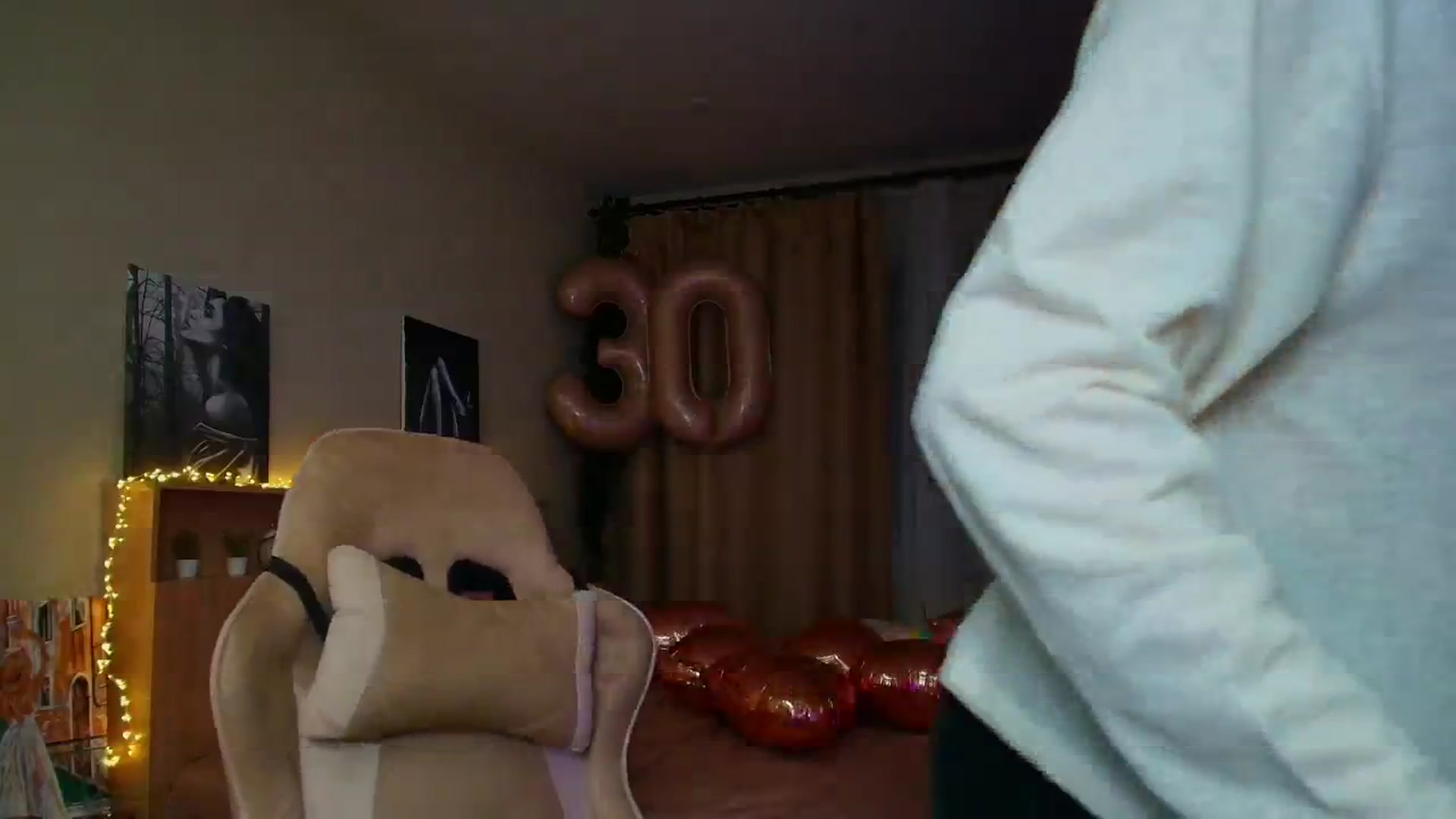 Gallery image thumbnail from Make_my_Luck's myfreecams stream on, 03/16/2025, 16:25 image 20 of 20