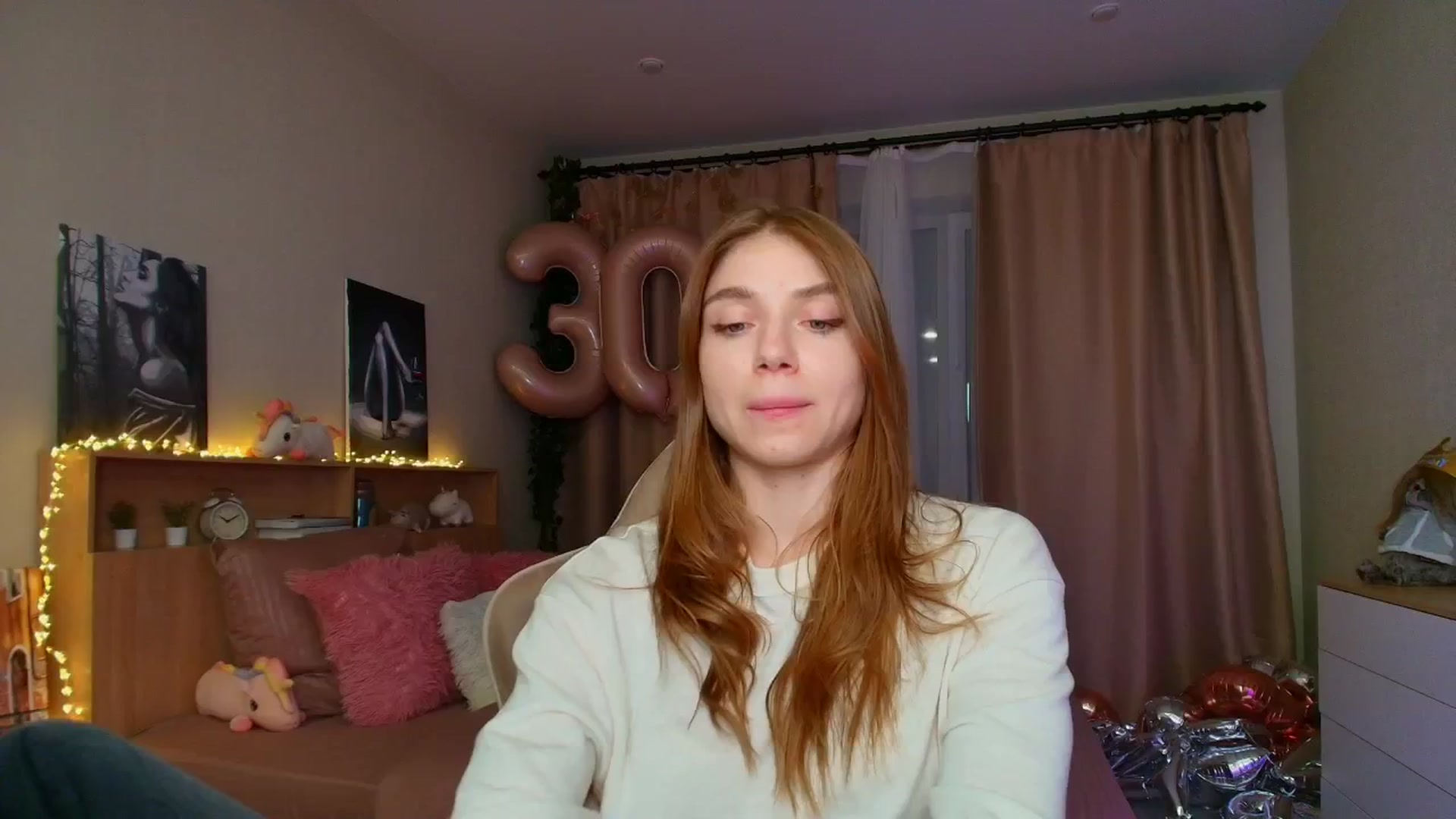 Gallery image thumbnail from Make_my_Luck's myfreecams stream on, 03/16/2025, 16:25 image 3 of 20