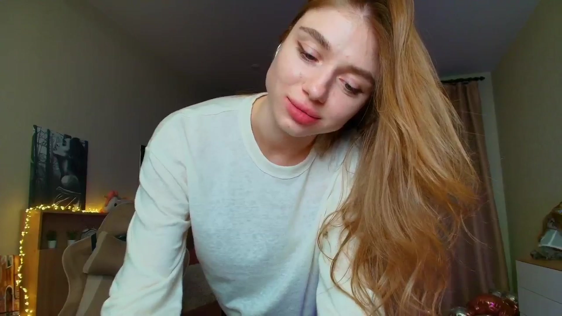 Gallery image thumbnail from Make_my_Luck's myfreecams stream on, 03/16/2025, 17:05 image 9 of 20