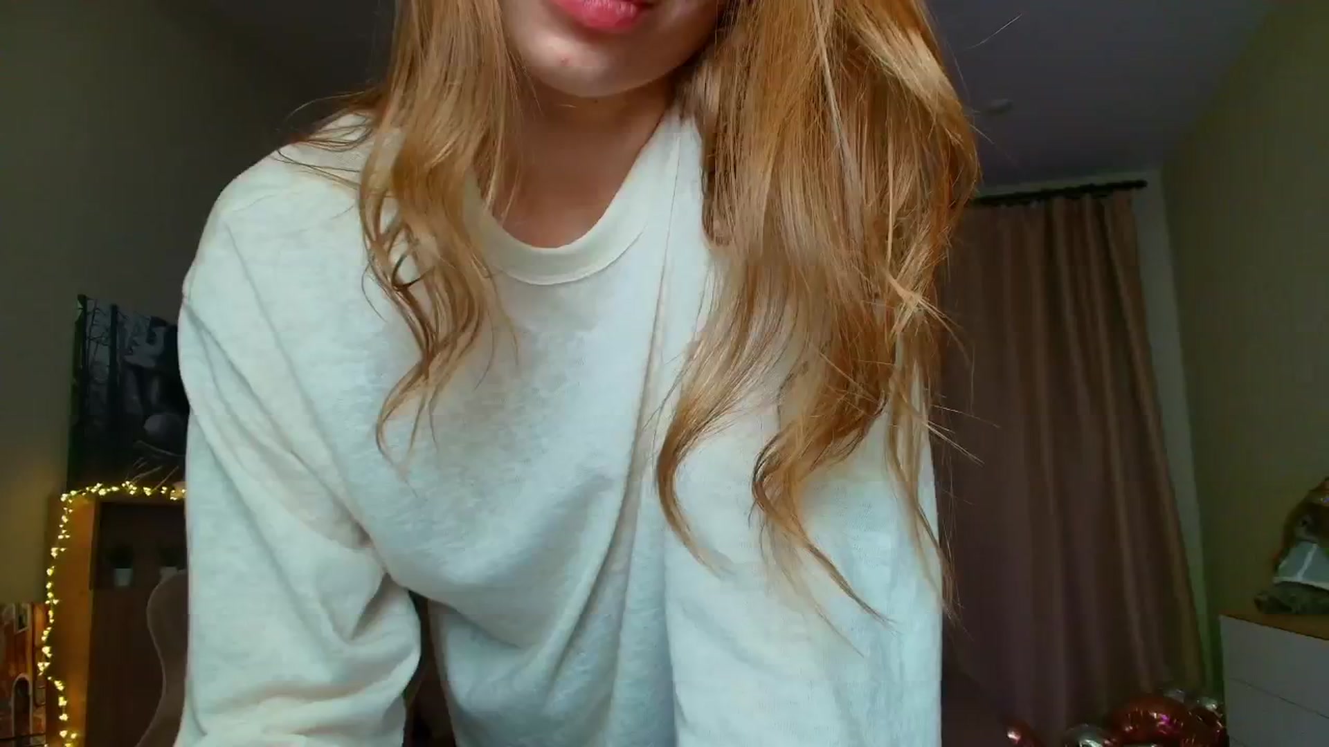 Gallery image thumbnail from Make_my_Luck's myfreecams stream on, 03/16/2025, 17:05 image 8 of 20