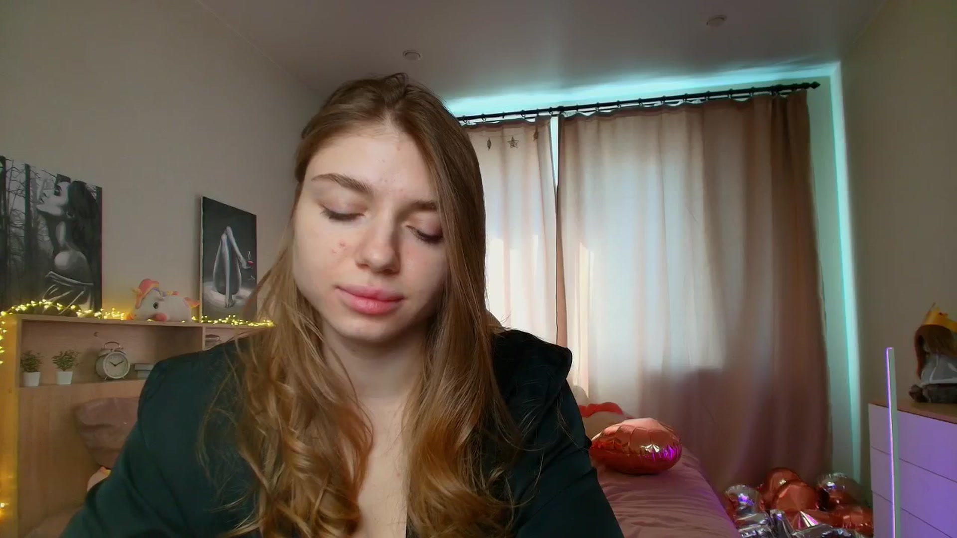 Gallery image thumbnail from Make_my_Luck's myfreecams stream on, 03/22/2025, 08:55 image 12 of 20