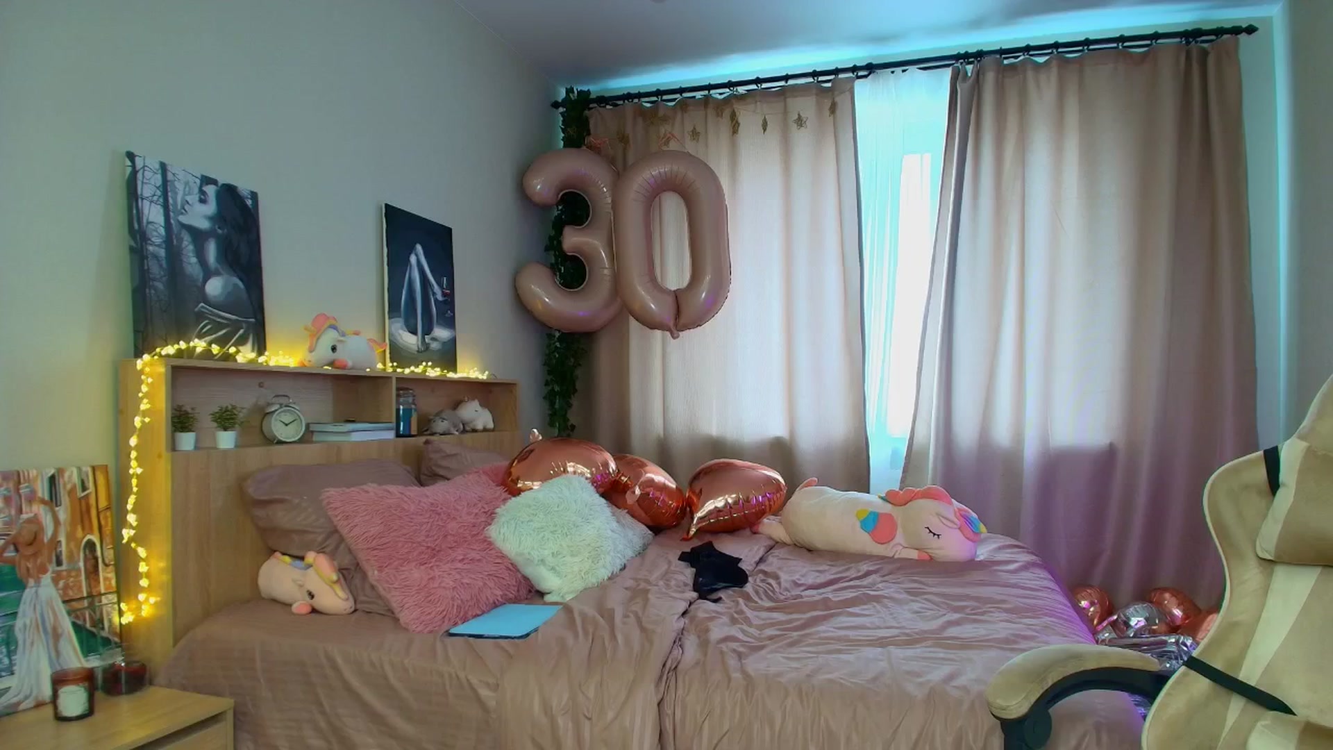 Gallery image thumbnail from Make_my_Luck's myfreecams stream on, 03/22/2025, 11:01 image 18 of 20