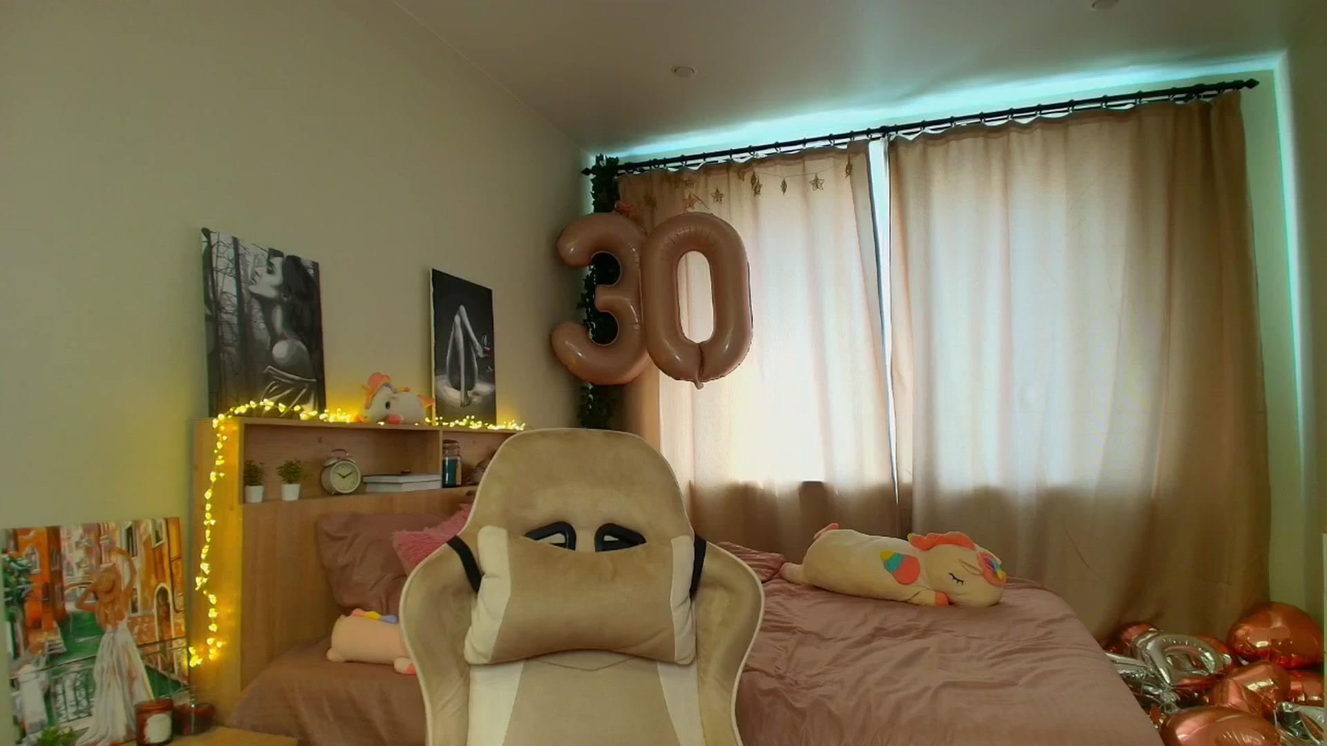 Gallery image thumbnail from Make_my_Luck's myfreecams stream on, 03/25/2025, 09:52 image 11 of 20