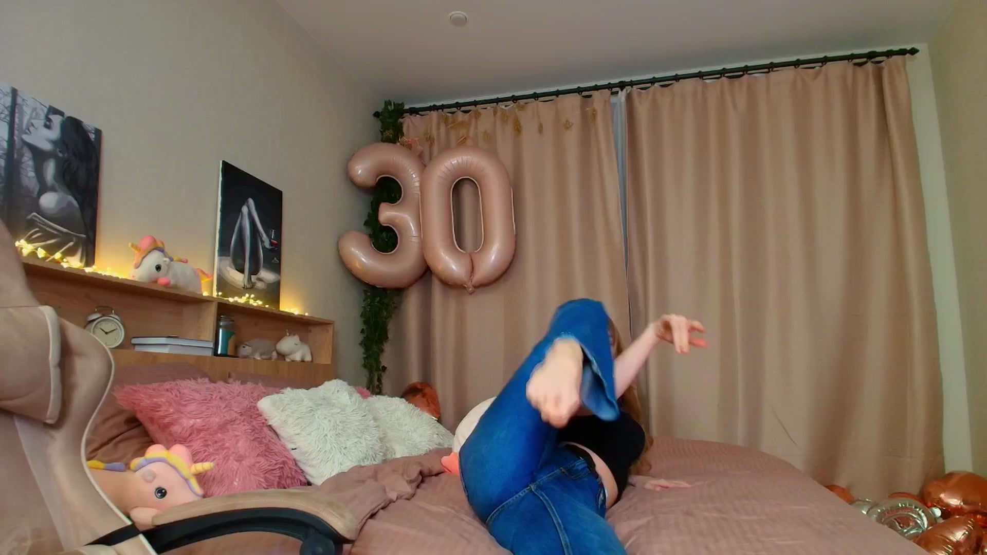 Gallery image thumbnail from Make_my_Luck's myfreecams stream on, 03/28/2025, 21:28 image 15 of 20