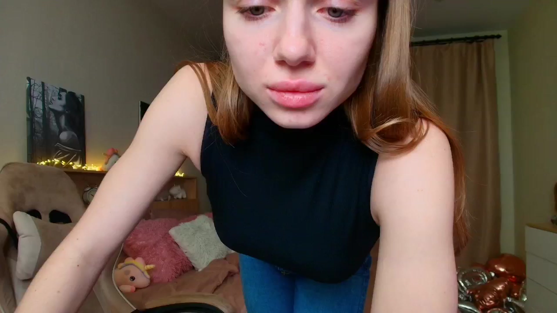 Gallery image thumbnail from Make_my_Luck's myfreecams stream on, 03/28/2025, 21:28 image 6 of 20