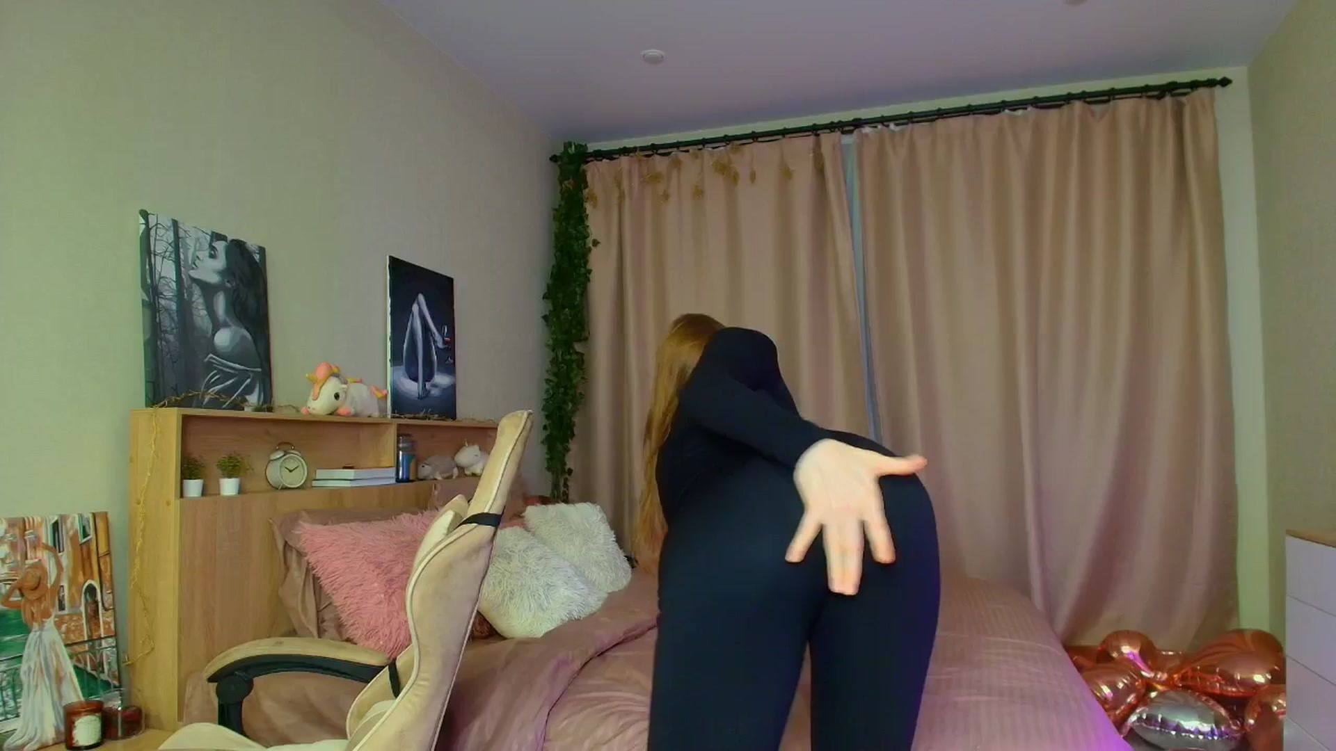 Gallery image thumbnail from Make_my_Luck's myfreecams stream on, 04/07/2025, 16:25 image 12 of 20