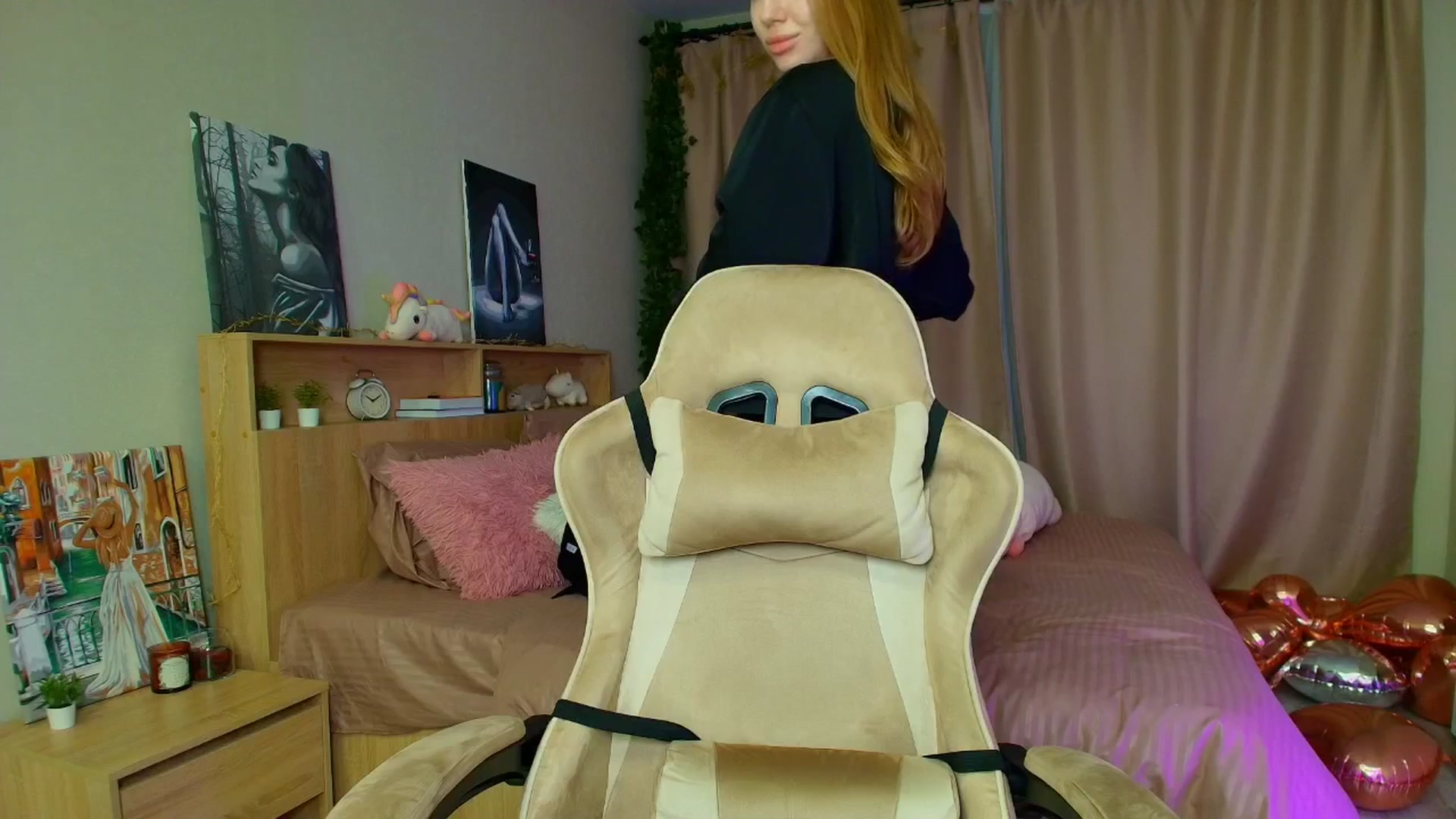 Gallery image thumbnail from Make_my_Luck's myfreecams stream on, 04/07/2025, 18:27 image 12 of 20