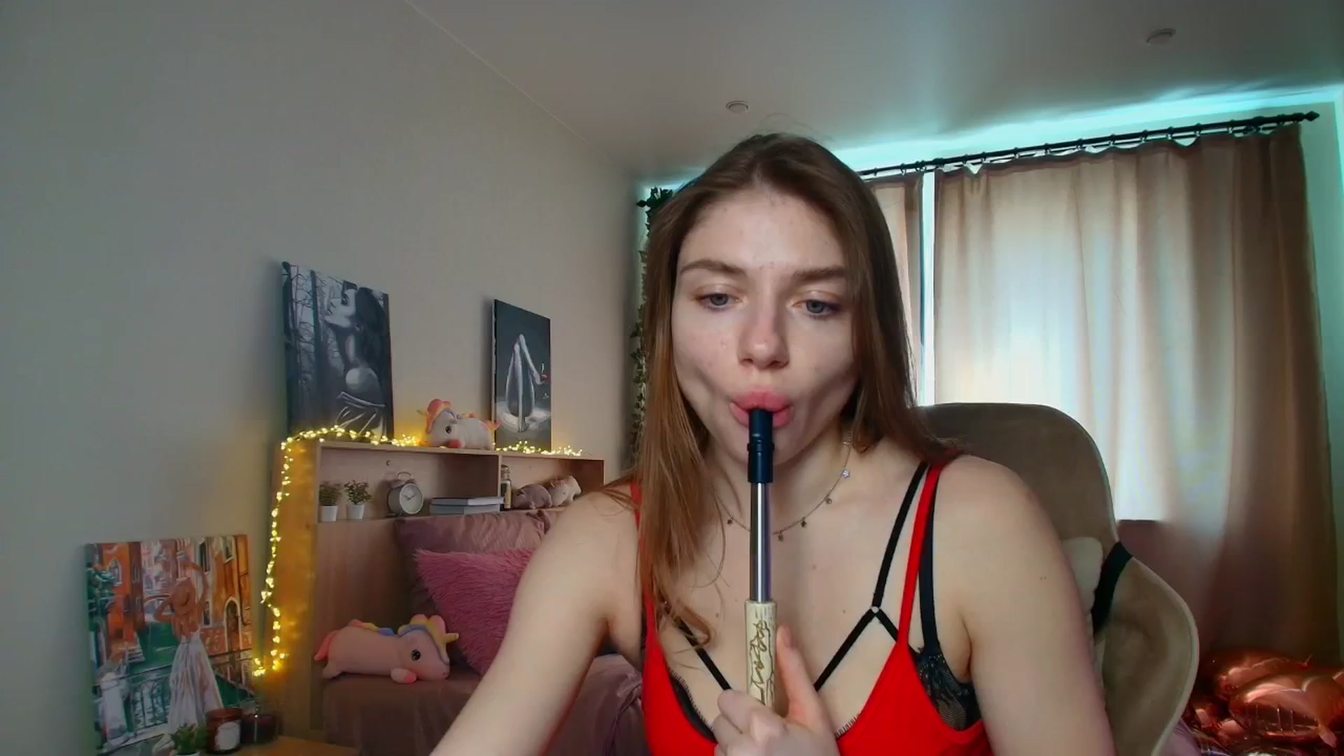 Gallery image thumbnail from Make_my_Luck's myfreecams stream on, 04/15/2025, 08:33 image 10 of 20