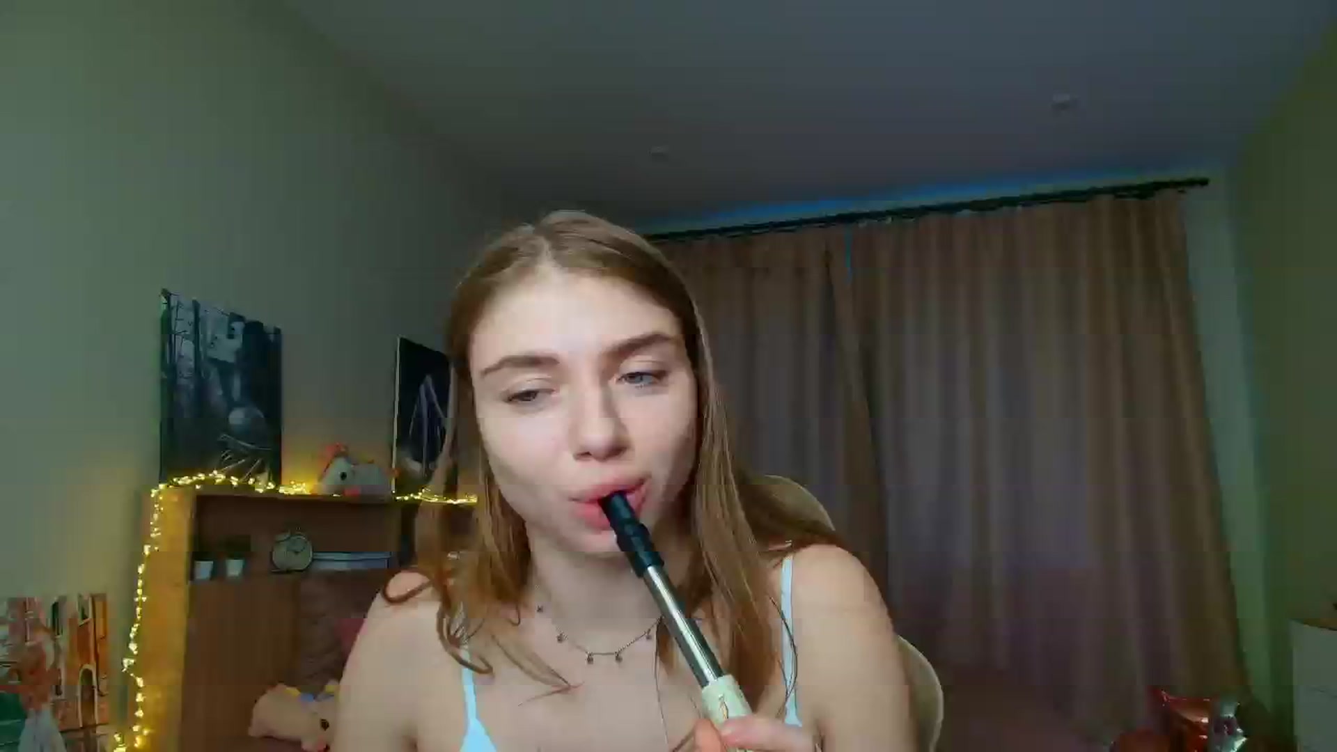 Gallery image thumbnail from Make_my_Luck's myfreecams stream on, 04/27/2025, 17:30 image 2 of 20