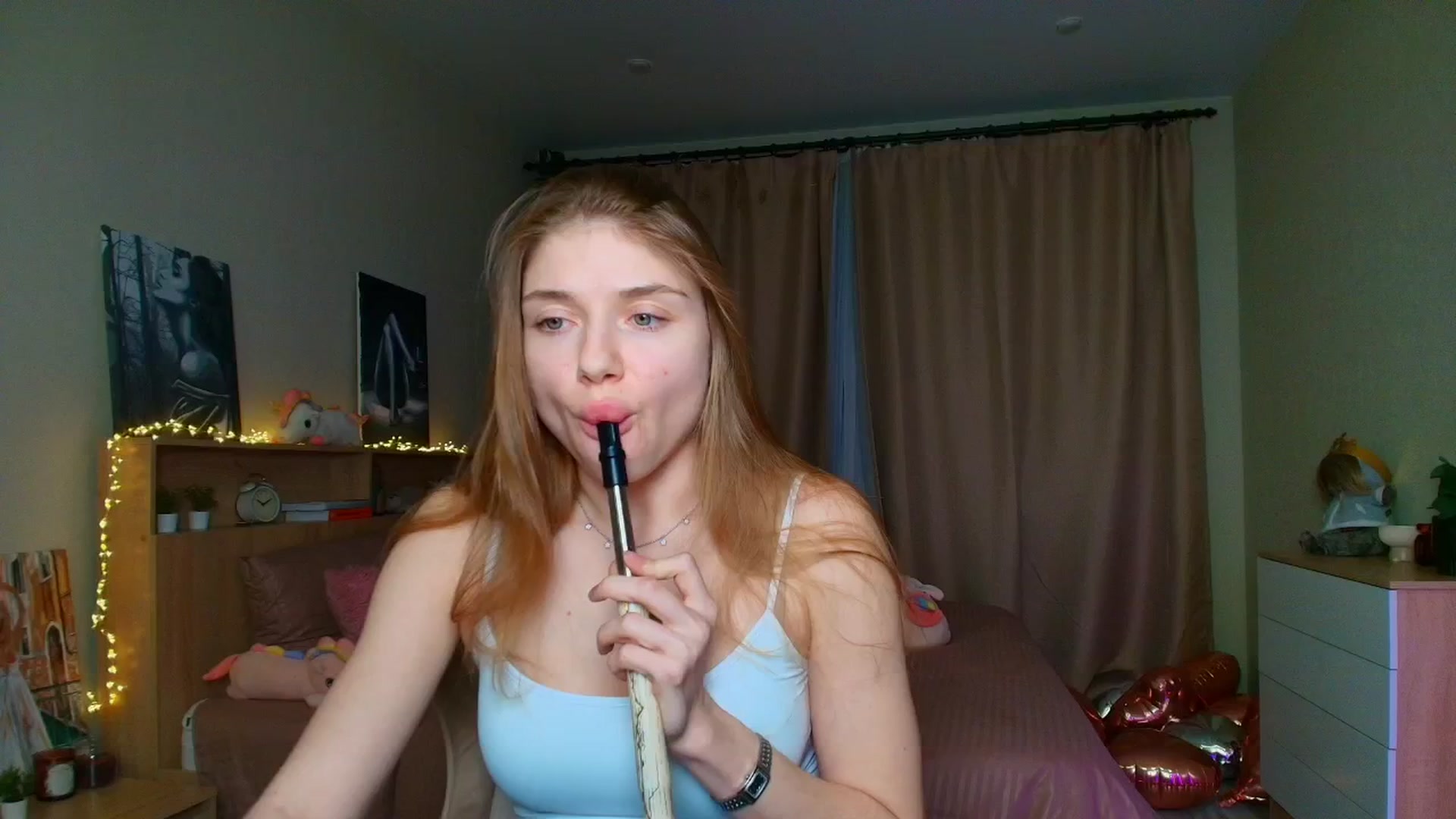 Gallery image thumbnail from Make_my_Luck's myfreecams stream on, 05/08/2025, 17:33 image 3 of 20