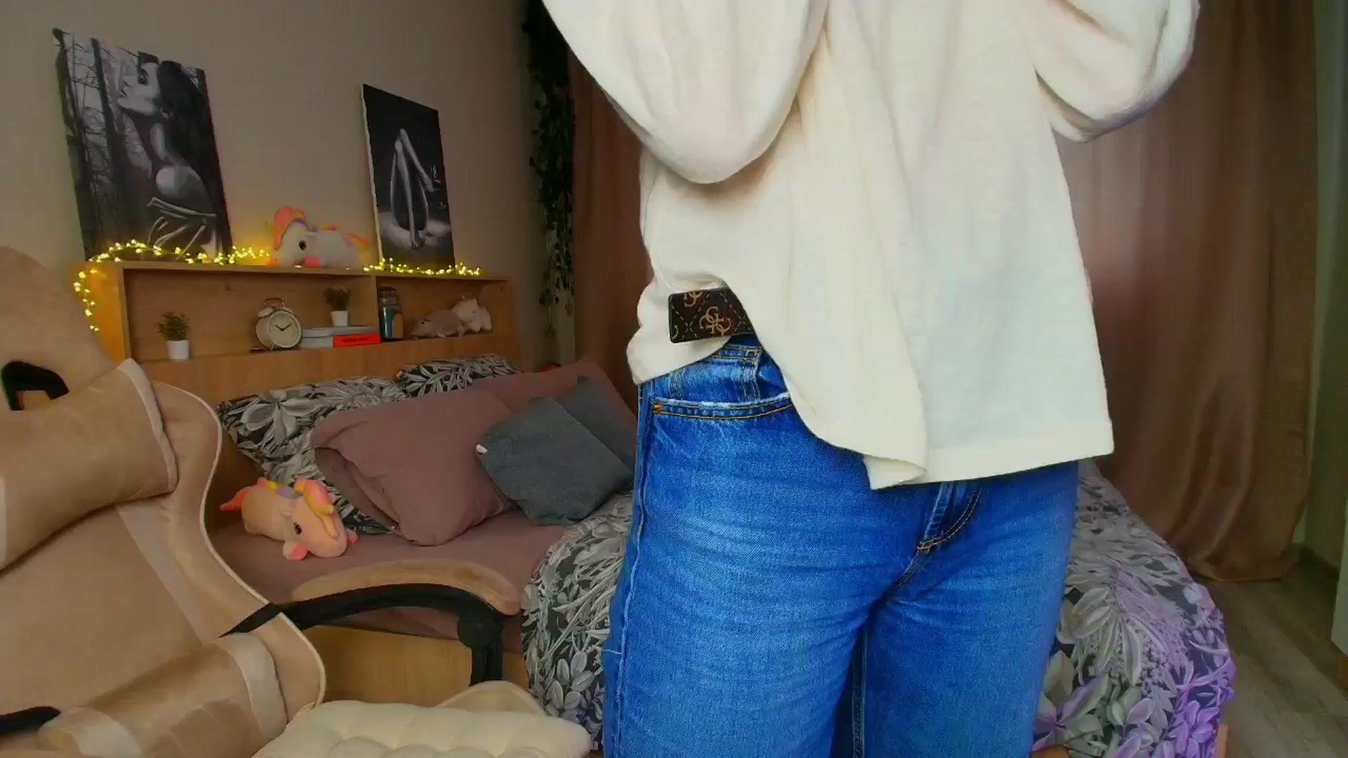 Gallery image thumbnail from Make_my_Luck's myfreecams stream on, 05/14/2025, 11:45 image 3 of 20