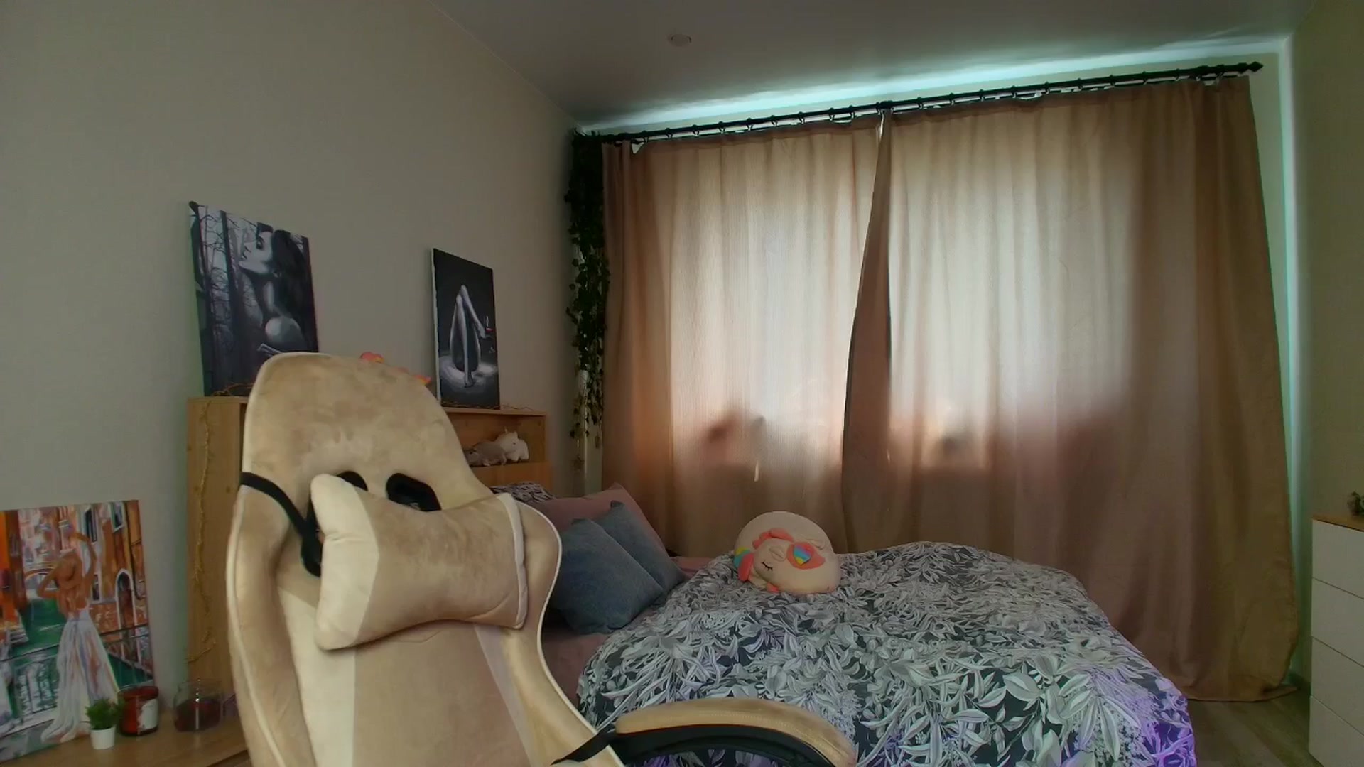 Gallery image thumbnail from Make_my_Luck's myfreecams stream on, 05/17/2025, 08:26 image 20 of 20