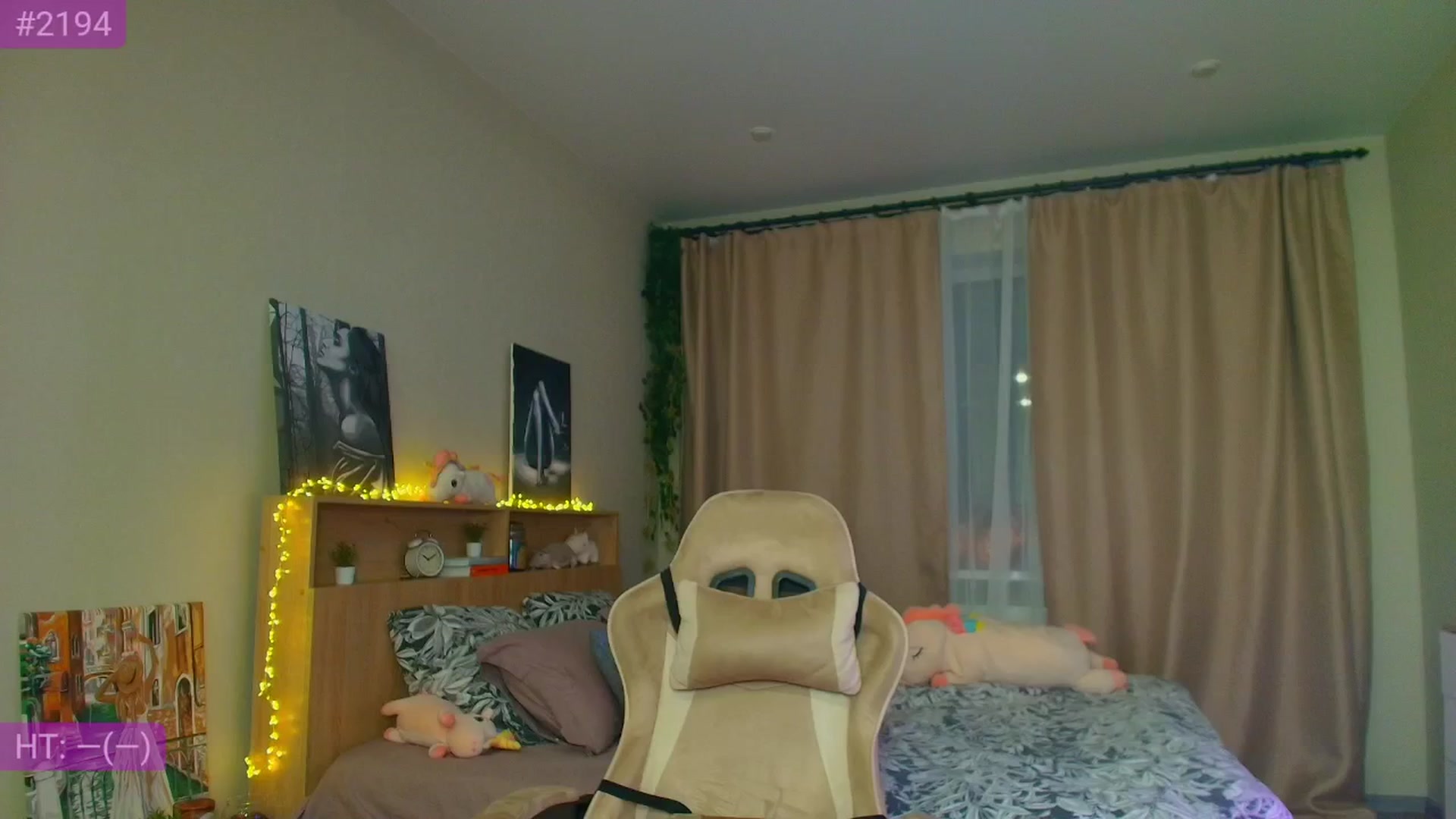Gallery image thumbnail from Make_my_Luck's myfreecams stream on, 05/27/2025, 19:39 image 4 of 20