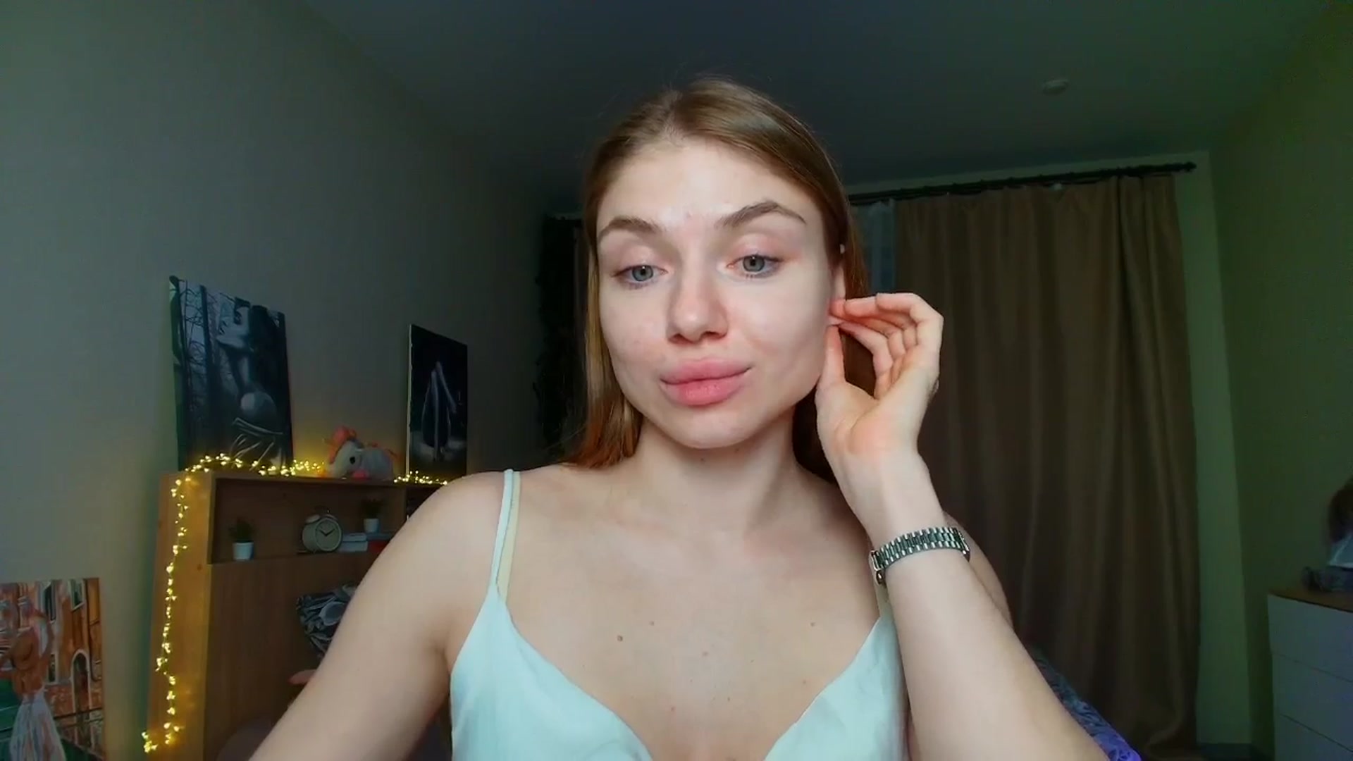 Gallery image thumbnail from Make_my_Luck's myfreecams stream on, 05/27/2025, 21:31 image 5 of 20