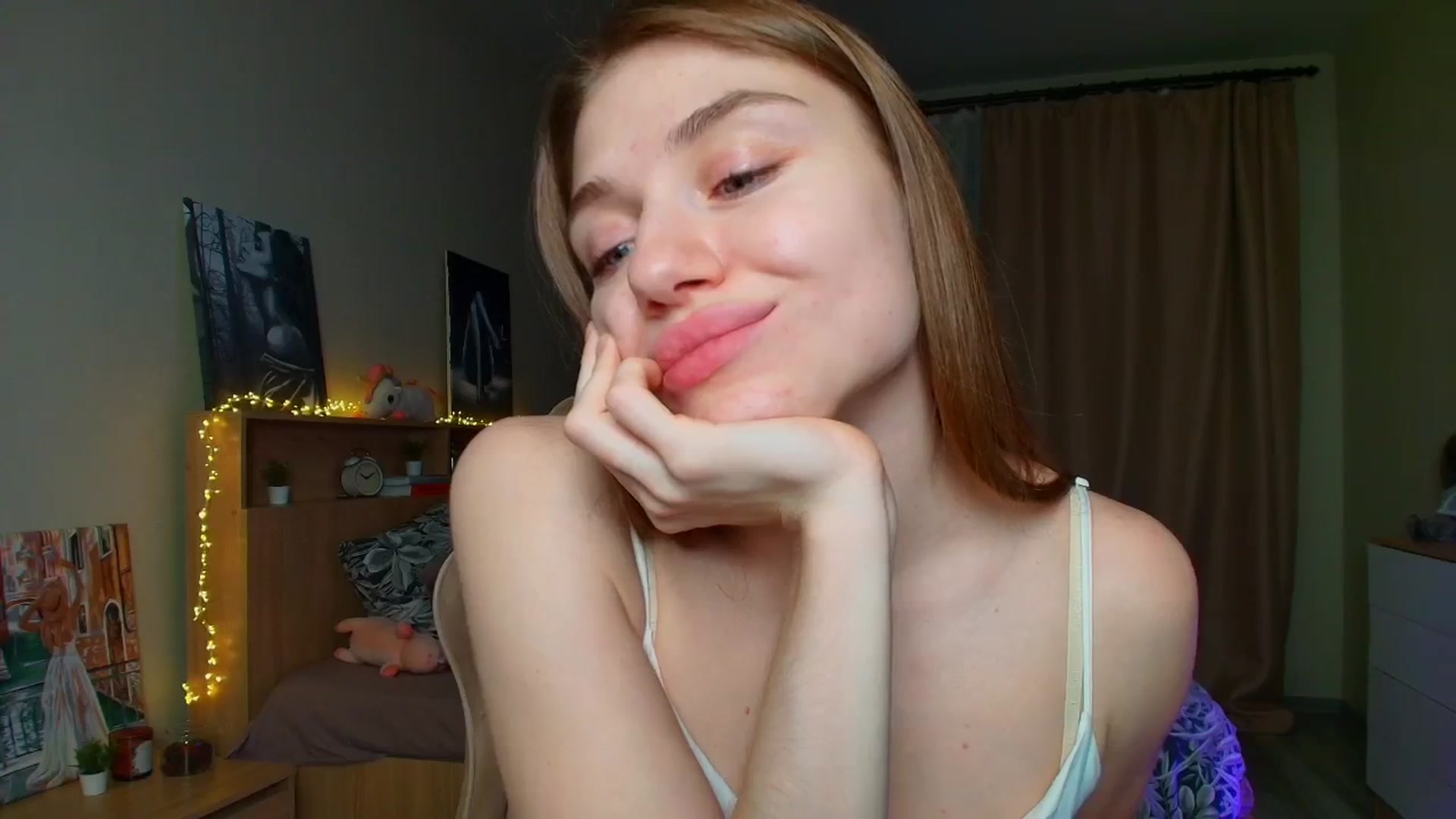 Gallery image thumbnail from Make_my_Luck's myfreecams stream on, 05/27/2025, 21:31 image 15 of 20