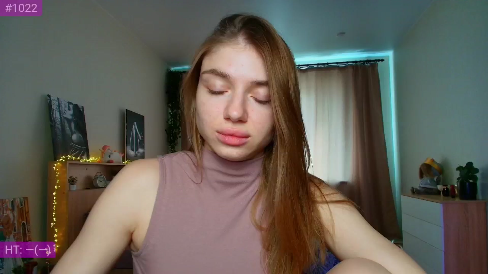 Gallery image thumbnail from Make_my_Luck's myfreecams stream on, 06/26/2025, 07:30 image 14 of 20