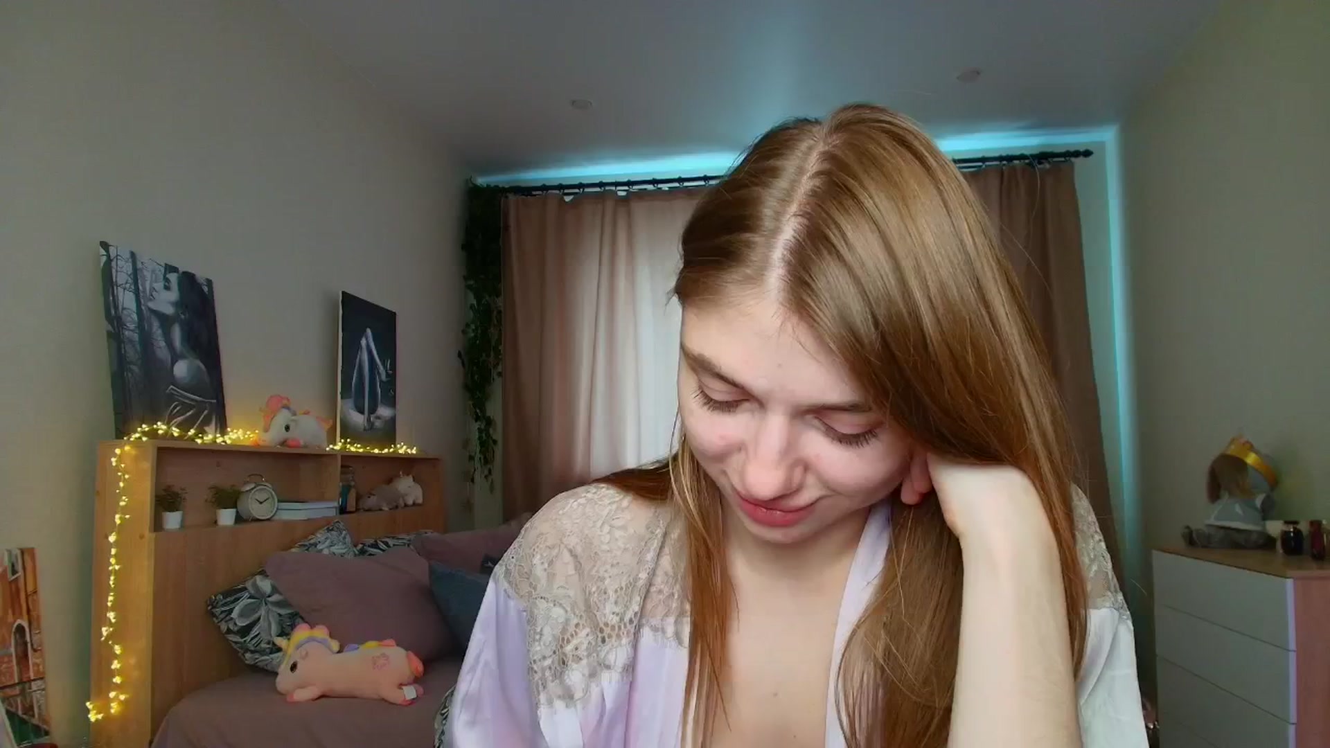 Gallery image thumbnail from Make_my_Luck's myfreecams stream on, 06/26/2025, 11:10 image 8 of 20