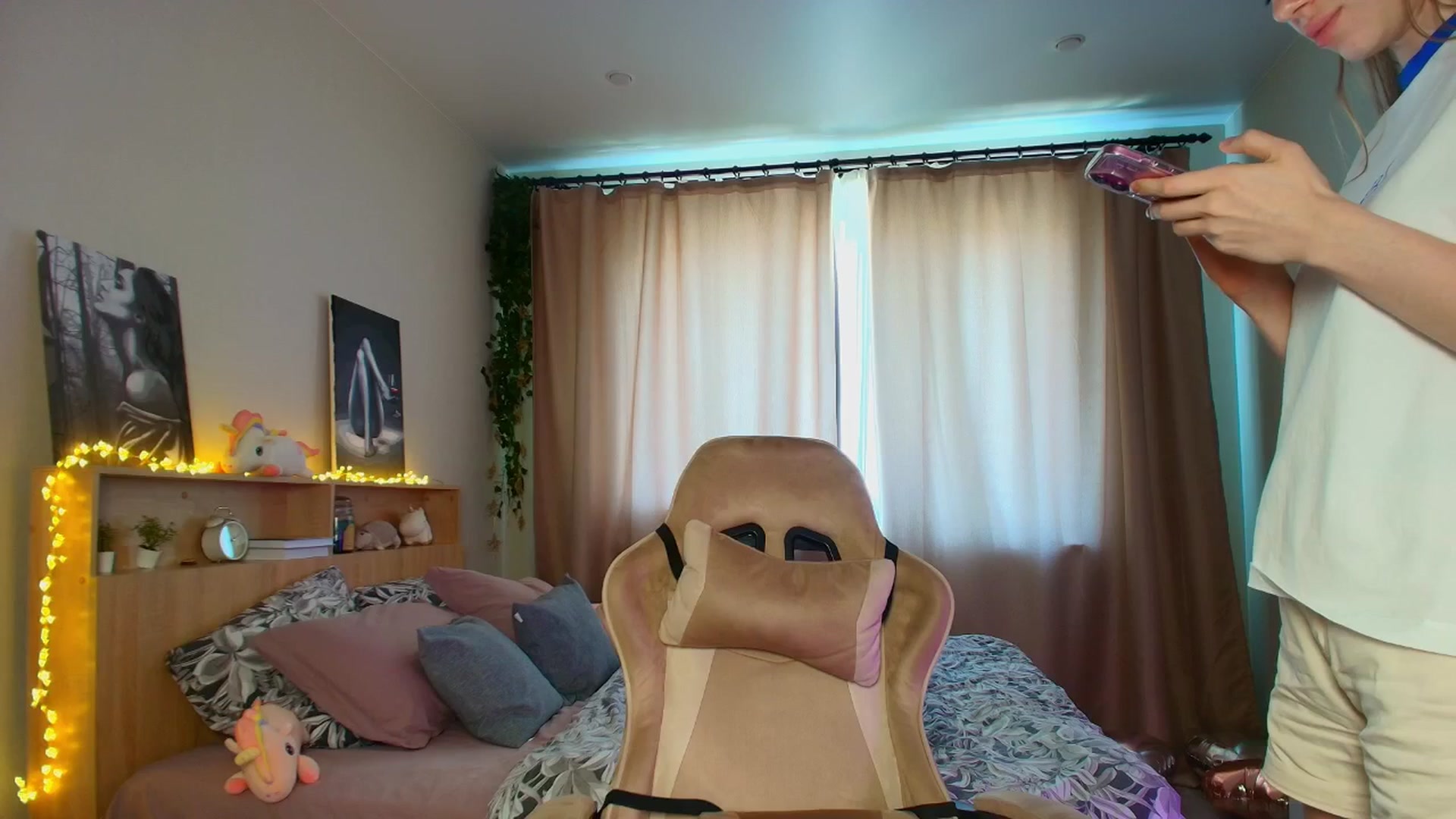 Gallery image thumbnail from Make_my_Luck's myfreecams stream on, 07/10/2025, 10:37 image 9 of 20