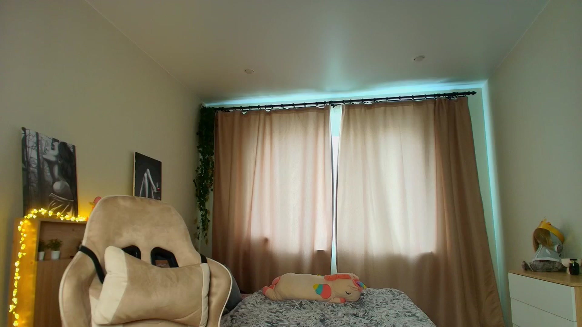 Gallery image thumbnail from Make_my_Luck's myfreecams stream on, 07/14/2025, 10:06 image 10 of 20