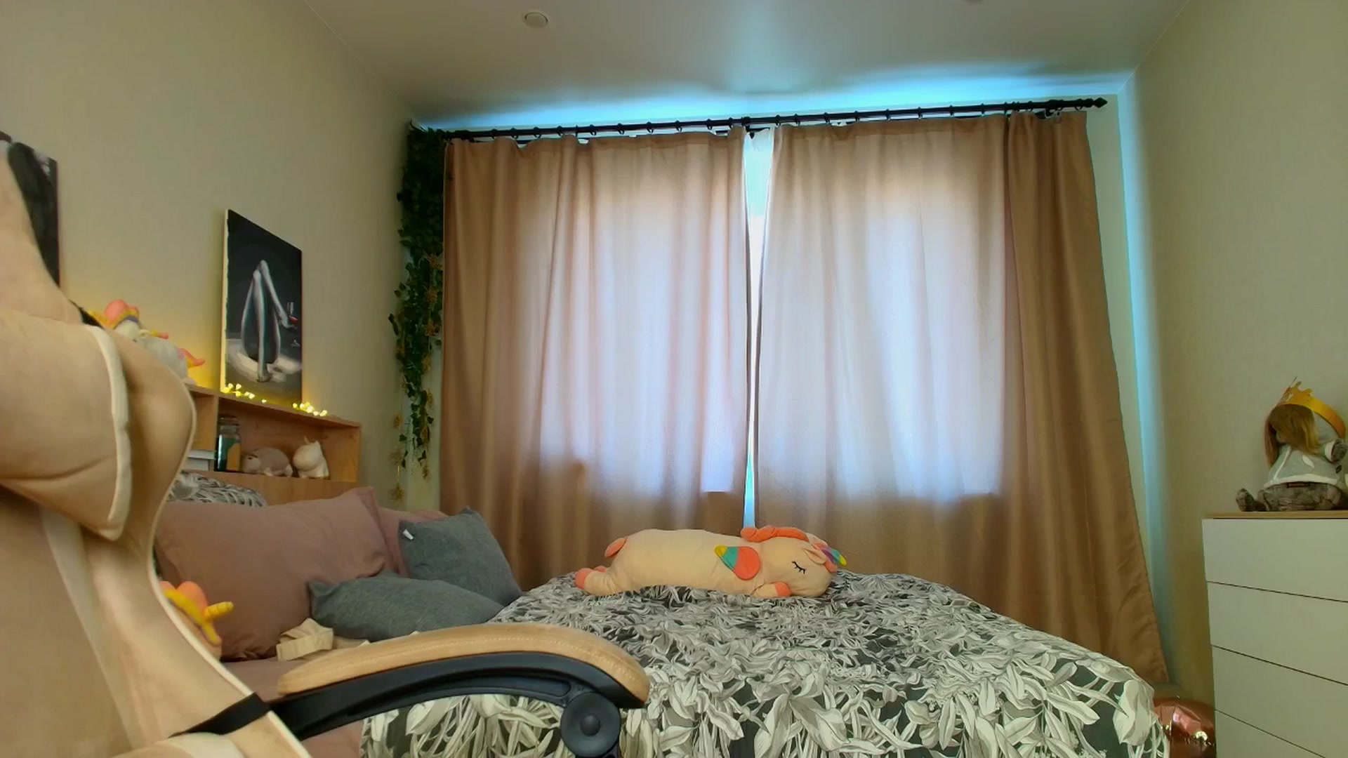 Gallery image thumbnail from Make_my_Luck's myfreecams stream on, 07/14/2025, 14:21 image 20 of 20