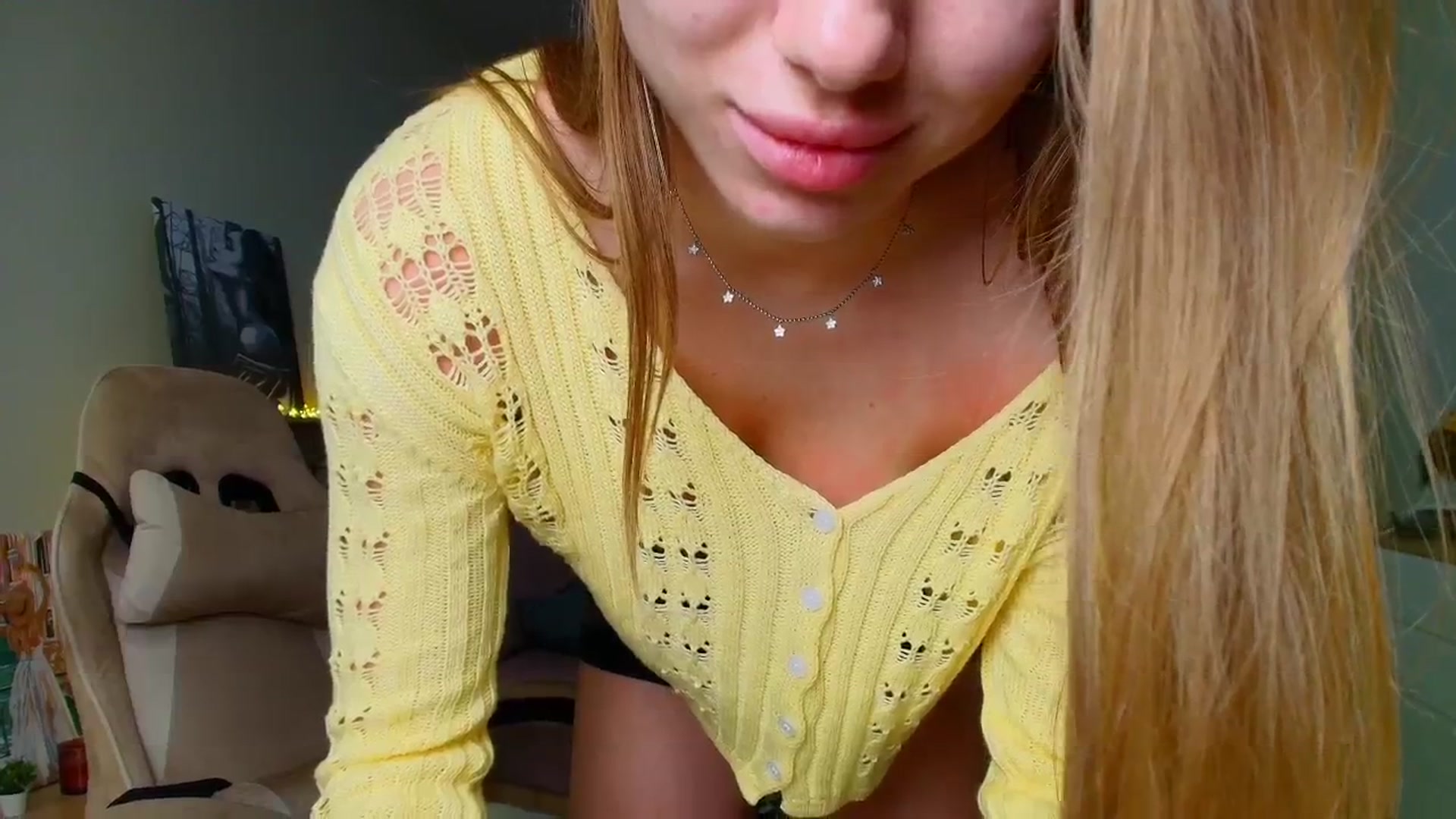 Gallery image thumbnail from Make_my_Luck's myfreecams stream on, 07/14/2025, 14:21 image 16 of 20