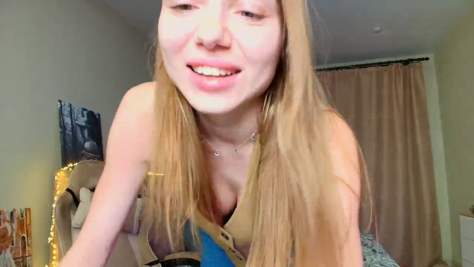Gallery image thumbnail from Make_my_Luck's myfreecams stream on, 07/21/2025, 18:41 image 7 of 20