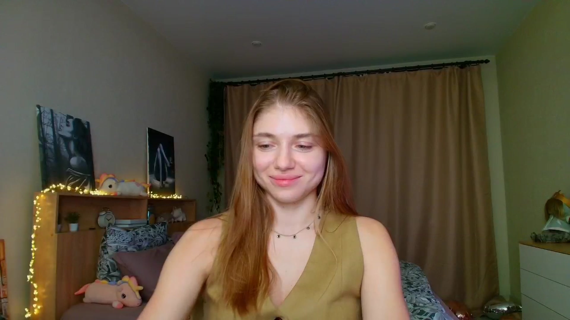 Gallery image thumbnail from Make_my_Luck's myfreecams stream on, 07/21/2025, 20:10 image 9 of 20
