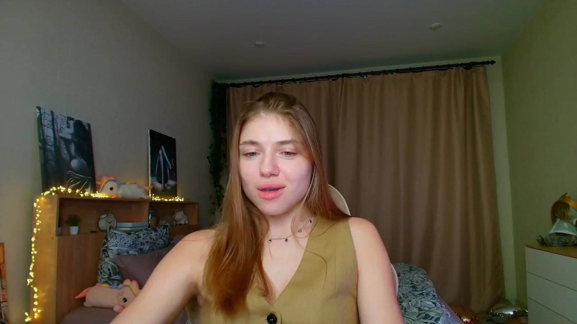 Gallery image thumbnail from Make_my_Luck's myfreecams stream on, 07/21/2025, 20:10 image 14 of 20