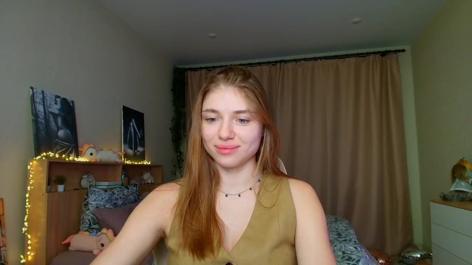 Gallery image thumbnail from Make_my_Luck's myfreecams stream on, 07/21/2025, 20:10 image 7 of 20
