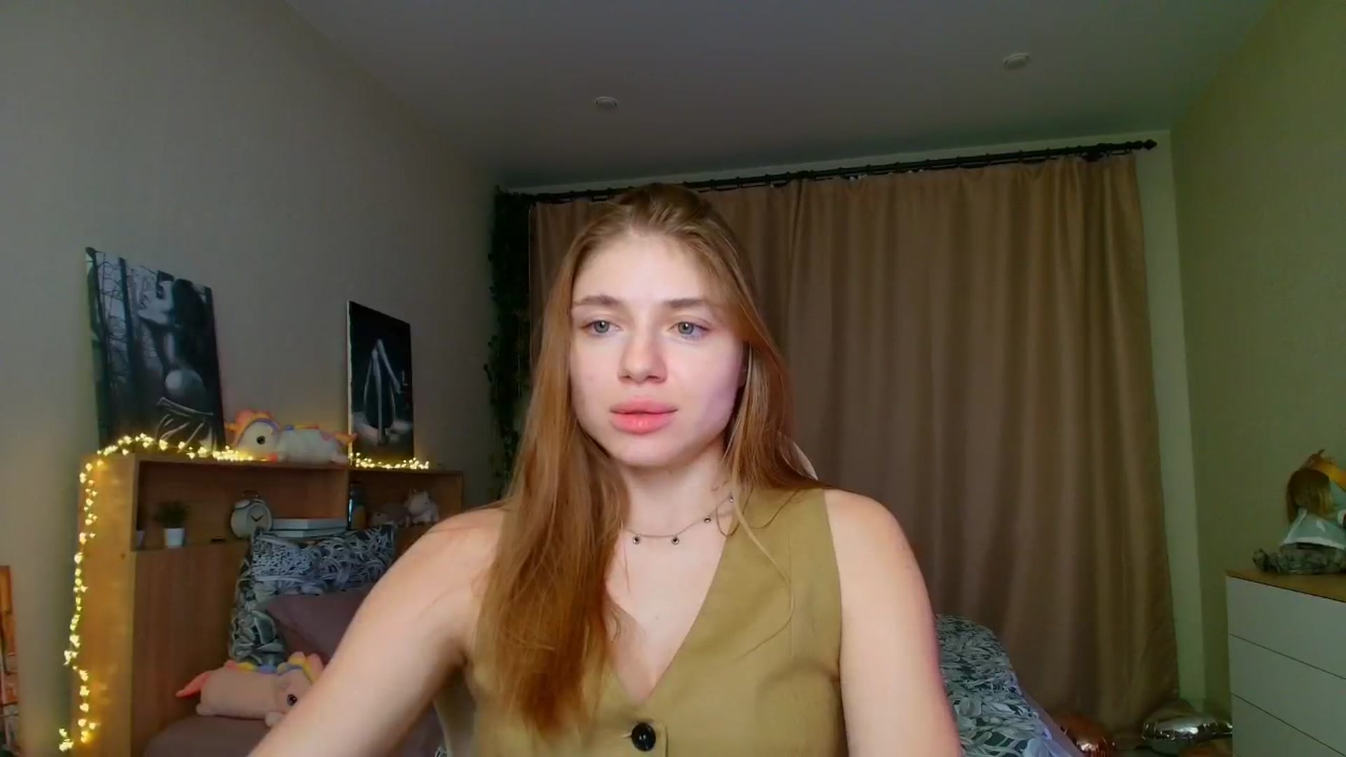Gallery image thumbnail from Make_my_Luck's myfreecams stream on, 07/21/2025, 20:10 image 8 of 20
