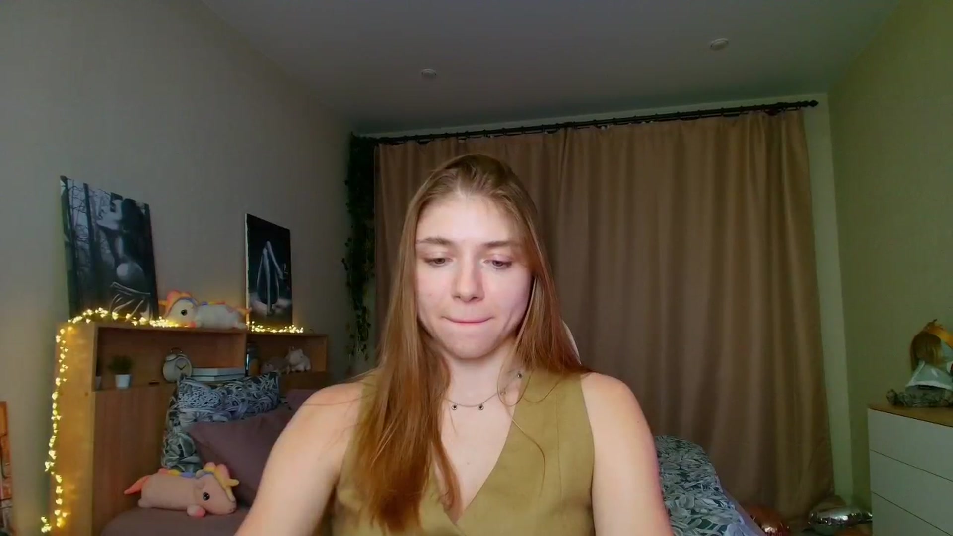 Gallery image thumbnail from Make_my_Luck's myfreecams stream on, 07/21/2025, 20:10 image 15 of 20